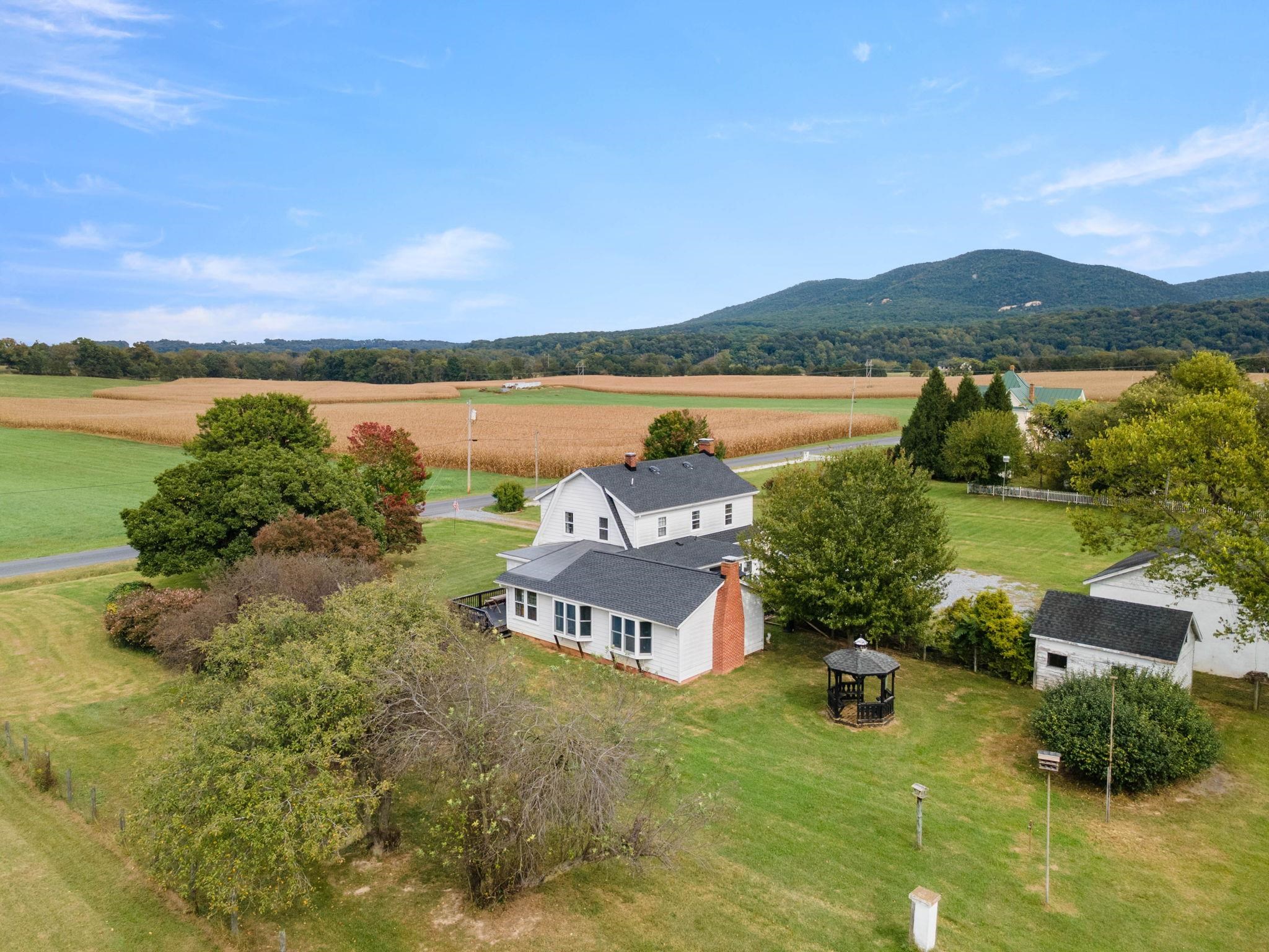 228 OLD FARMS RD, SHENANDOAH, Virginia 22849, 4 Bedrooms Bedrooms, ,2 BathroomsBathrooms,Residential,228 OLD FARMS RD,682615 MLS # 682615