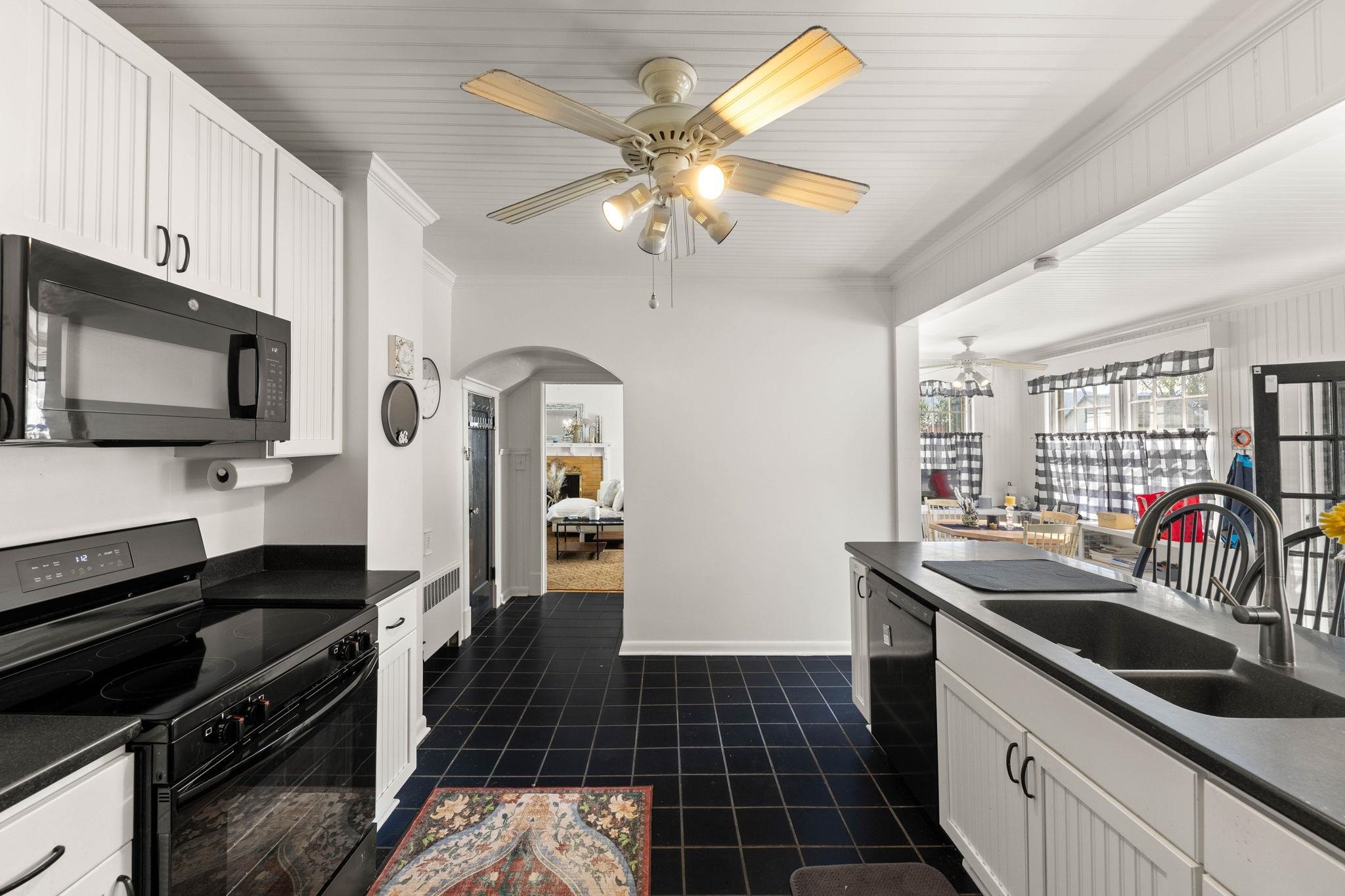 228 OLD FARMS RD, SHENANDOAH, Virginia 22849, 4 Bedrooms Bedrooms, ,2 BathroomsBathrooms,Residential,228 OLD FARMS RD,682615 MLS # 682615
