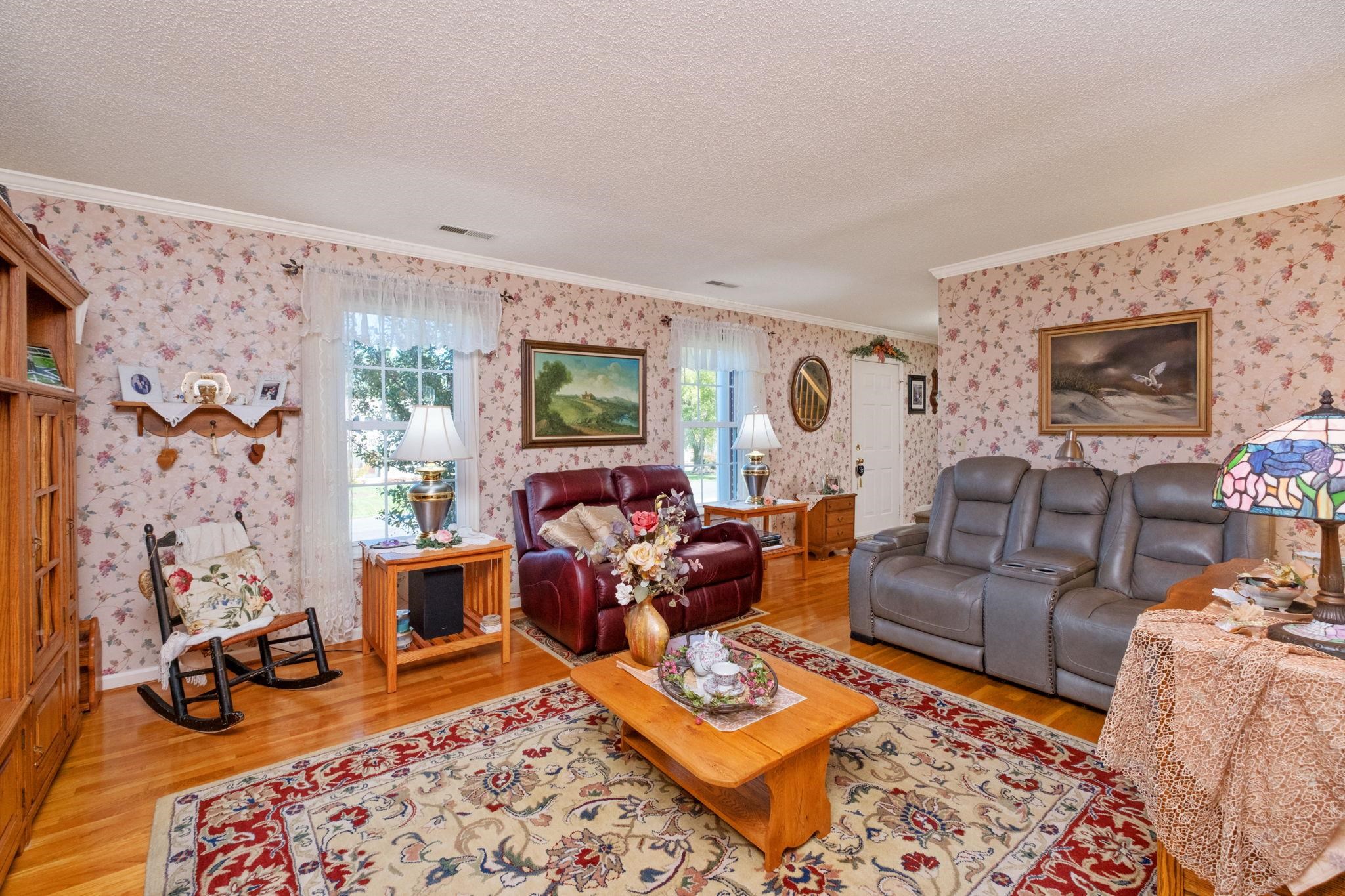 87 SUNSET DR, WAYNESBORO, Virginia 22980, 5 Bedrooms Bedrooms, ,2 BathroomsBathrooms,Residential,87 SUNSET DR,682617 MLS # 682617