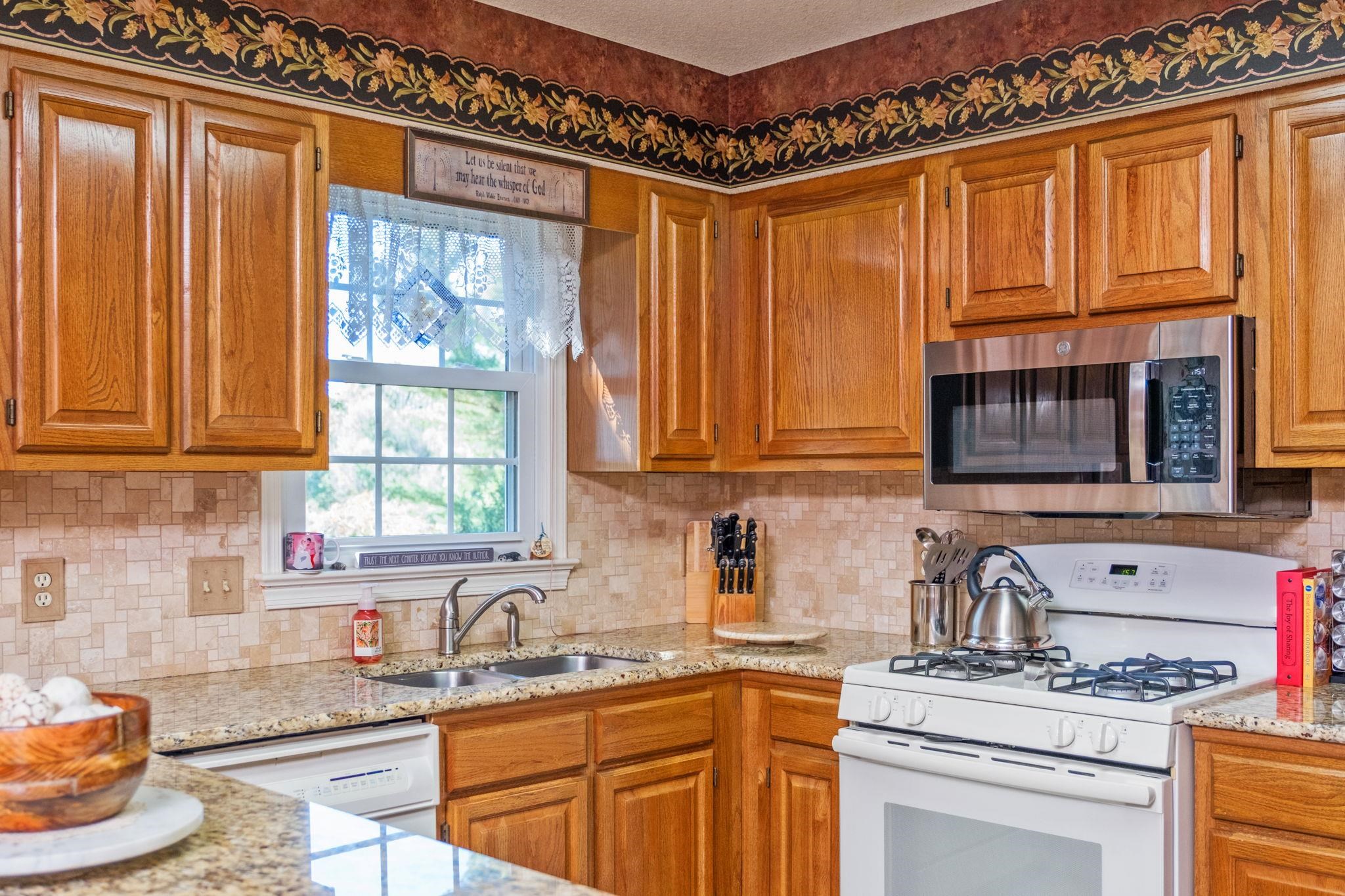 87 SUNSET DR, WAYNESBORO, Virginia 22980, 5 Bedrooms Bedrooms, ,2 BathroomsBathrooms,Residential,87 SUNSET DR,682617 MLS # 682617