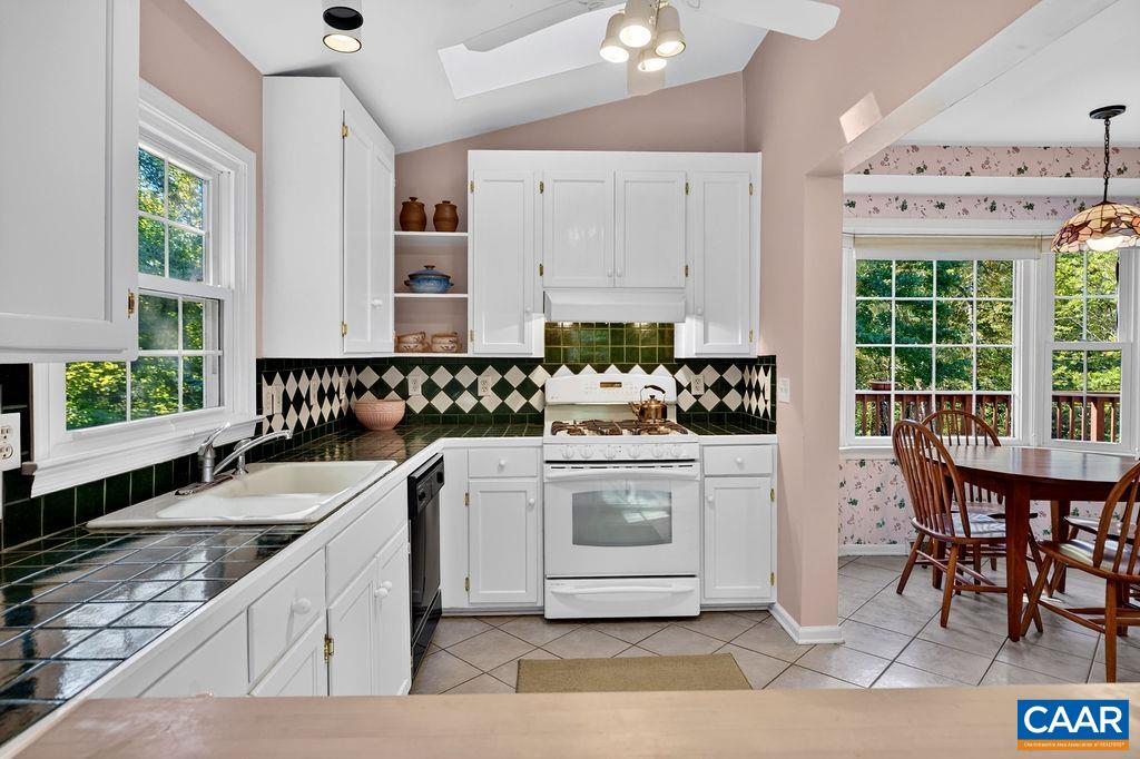 2605 CEDAR RIDGE LN, CHARLOTTESVILLE, Virginia 22901, 4 Bedrooms Bedrooms, ,3 BathroomsBathrooms,Residential,2605 CEDAR RIDGE LN,682628 MLS # 682628 2605 CEDAR RIDGE LN, CHARLOTTESVILLE, Virginia 22901, 4 Bedrooms Bedrooms, ,3 BathroomsBathrooms,Residential,2605 CEDAR RIDGE LN,682628 MLS # 682628