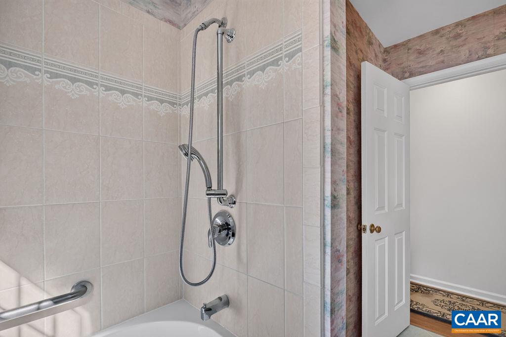 2605 CEDAR RIDGE LN, CHARLOTTESVILLE, Virginia 22901, 4 Bedrooms Bedrooms, ,3 BathroomsBathrooms,Residential,2605 CEDAR RIDGE LN,682628 MLS # 682628 2605 CEDAR RIDGE LN, CHARLOTTESVILLE, Virginia 22901, 4 Bedrooms Bedrooms, ,3 BathroomsBathrooms,Residential,2605 CEDAR RIDGE LN,682628 MLS # 682628