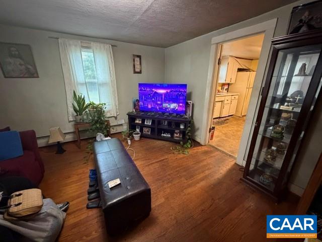 3057 RIDGE RD, ARVONIA, Virginia 23004, 3 Bedrooms Bedrooms, ,1 BathroomBathrooms,Residential,3057 RIDGE RD,682631 MLS # 682631