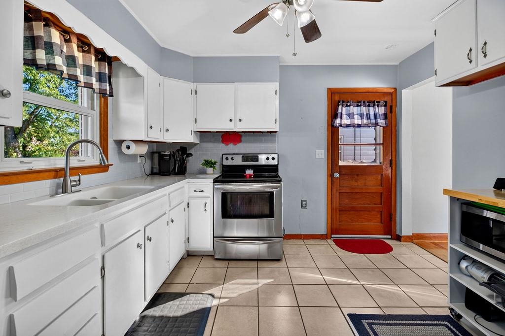 2405 PARK HILL RD, STAUNTON, Virginia 24401, 3 Bedrooms Bedrooms, ,1 BathroomBathrooms,Residential,2405 PARK HILL RD,682632 MLS # 682632 2405 PARK HILL RD, STAUNTON, Virginia 24401, 3 Bedrooms Bedrooms, ,1 BathroomBathrooms,Residential,2405 PARK HILL RD,682632 MLS # 682632