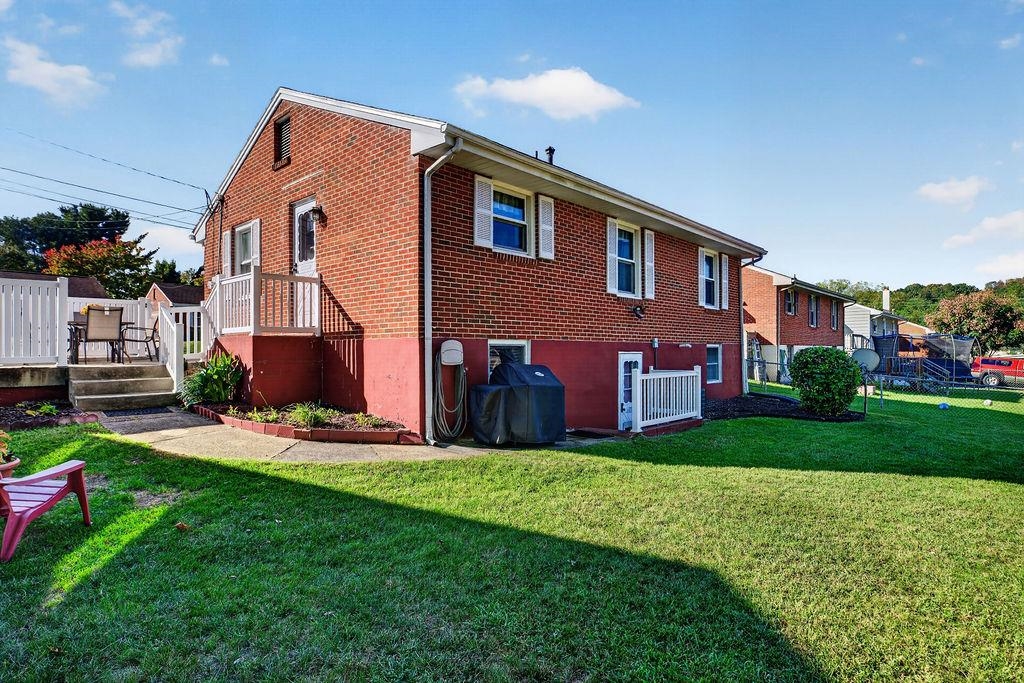 2405 PARK HILL RD, STAUNTON, Virginia 24401, 3 Bedrooms Bedrooms, ,1 BathroomBathrooms,Residential,2405 PARK HILL RD,682632 MLS # 682632 2405 PARK HILL RD, STAUNTON, Virginia 24401, 3 Bedrooms Bedrooms, ,1 BathroomBathrooms,Residential,2405 PARK HILL RD,682632 MLS # 682632