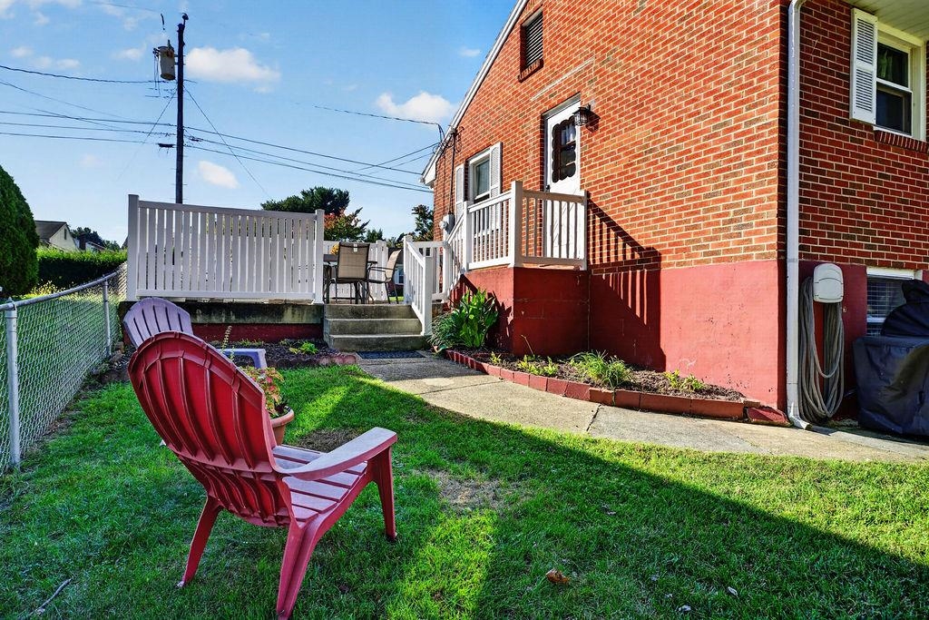 2405 PARK HILL RD, STAUNTON, Virginia 24401, 3 Bedrooms Bedrooms, ,1 BathroomBathrooms,Residential,2405 PARK HILL RD,682632 MLS # 682632 2405 PARK HILL RD, STAUNTON, Virginia 24401, 3 Bedrooms Bedrooms, ,1 BathroomBathrooms,Residential,2405 PARK HILL RD,682632 MLS # 682632