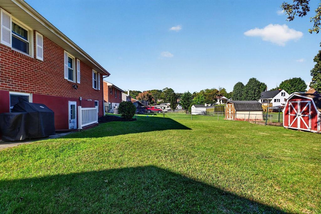2405 PARK HILL RD, STAUNTON, Virginia 24401, 3 Bedrooms Bedrooms, ,1 BathroomBathrooms,Residential,2405 PARK HILL RD,682632 MLS # 682632 2405 PARK HILL RD, STAUNTON, Virginia 24401, 3 Bedrooms Bedrooms, ,1 BathroomBathrooms,Residential,2405 PARK HILL RD,682632 MLS # 682632