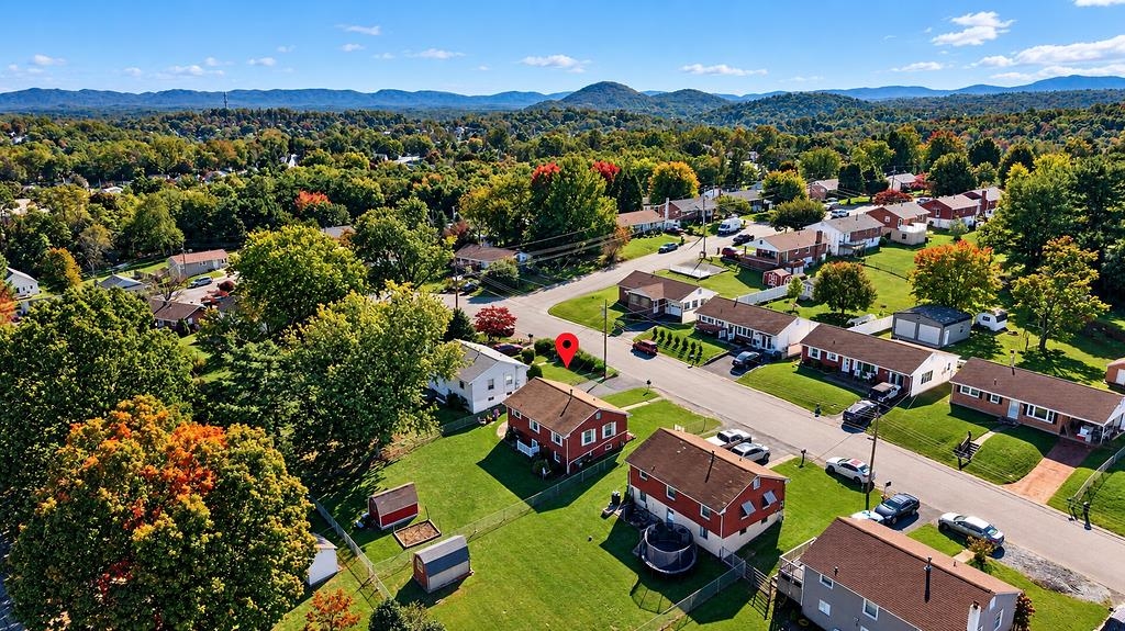 2405 PARK HILL RD, STAUNTON, Virginia 24401, 3 Bedrooms Bedrooms, ,1 BathroomBathrooms,Residential,2405 PARK HILL RD,682632 MLS # 682632 2405 PARK HILL RD, STAUNTON, Virginia 24401, 3 Bedrooms Bedrooms, ,1 BathroomBathrooms,Residential,2405 PARK HILL RD,682632 MLS # 682632