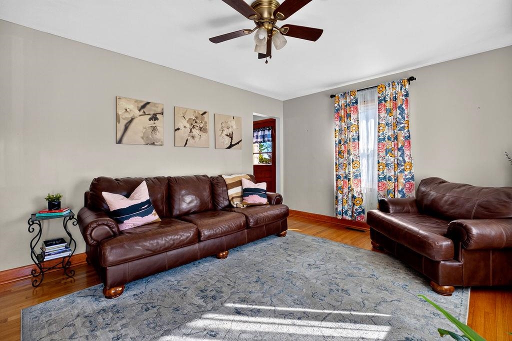 2405 PARK HILL RD, STAUNTON, Virginia 24401, 3 Bedrooms Bedrooms, ,1 BathroomBathrooms,Residential,2405 PARK HILL RD,682632 MLS # 682632 2405 PARK HILL RD, STAUNTON, Virginia 24401, 3 Bedrooms Bedrooms, ,1 BathroomBathrooms,Residential,2405 PARK HILL RD,682632 MLS # 682632