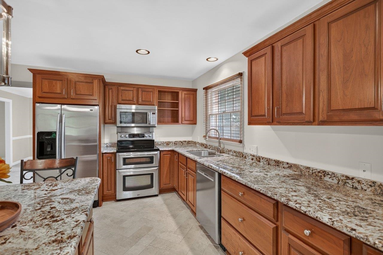 418 FAIRWAY DR, HARRISONBURG, Virginia 22802, 4 Bedrooms Bedrooms, ,2 BathroomsBathrooms,Residential,418 FAIRWAY DR,682636 MLS # 682636
