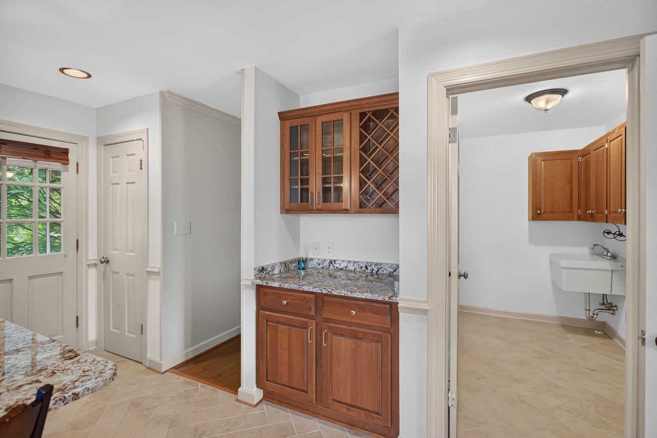 418 FAIRWAY DR, HARRISONBURG, Virginia 22802, 4 Bedrooms Bedrooms, ,2 BathroomsBathrooms,Residential,418 FAIRWAY DR,682636 MLS # 682636