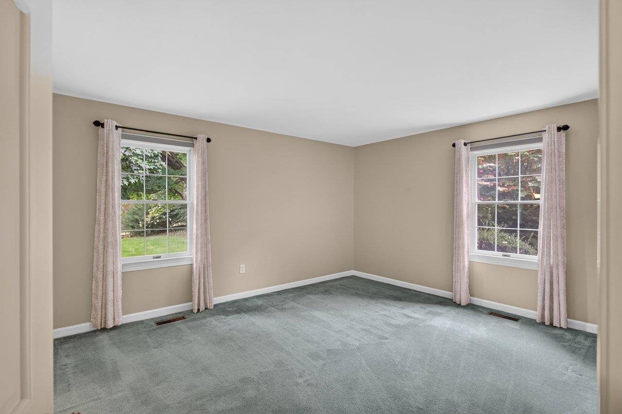 418 FAIRWAY DR, HARRISONBURG, Virginia 22802, 4 Bedrooms Bedrooms, ,2 BathroomsBathrooms,Residential,418 FAIRWAY DR,682636 MLS # 682636