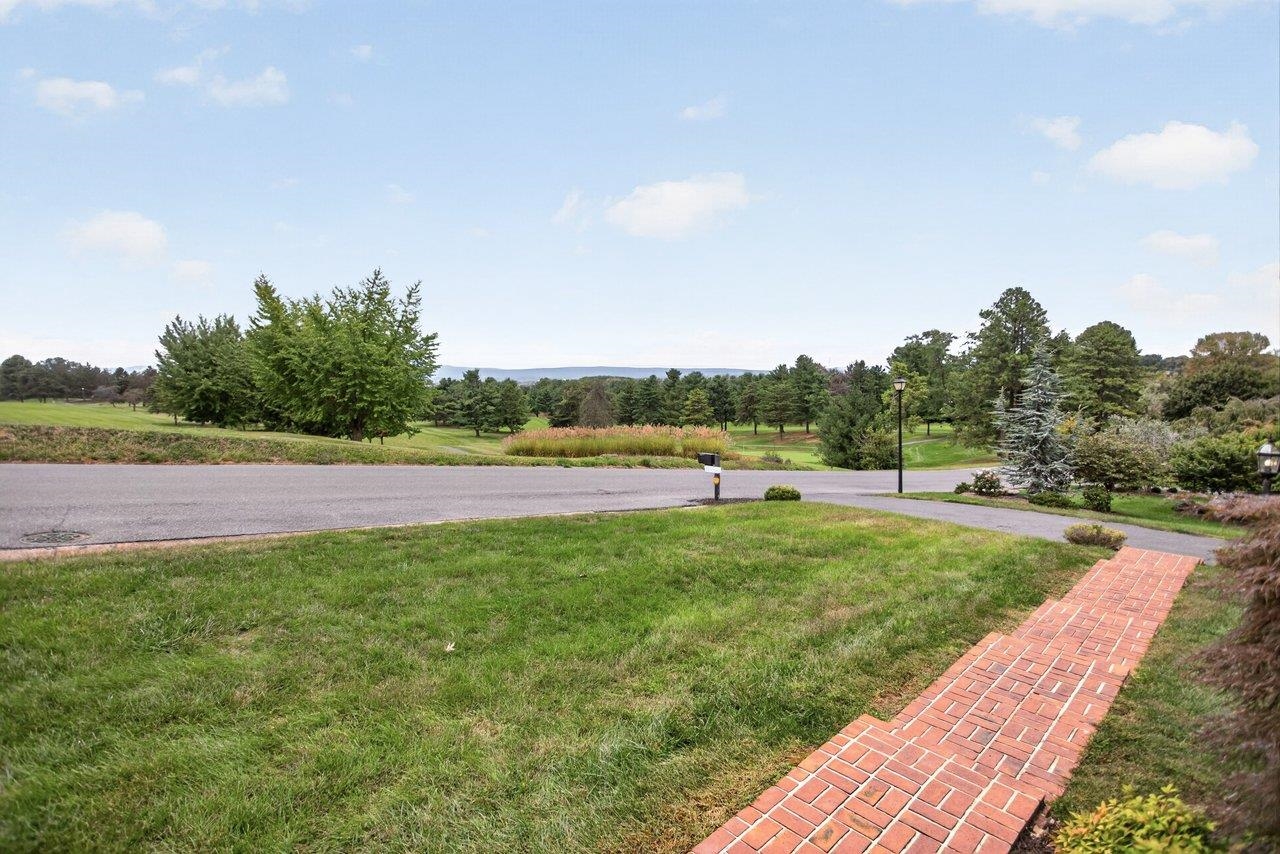 418 FAIRWAY DR, HARRISONBURG, Virginia 22802, 4 Bedrooms Bedrooms, ,2 BathroomsBathrooms,Residential,418 FAIRWAY DR,682636 MLS # 682636