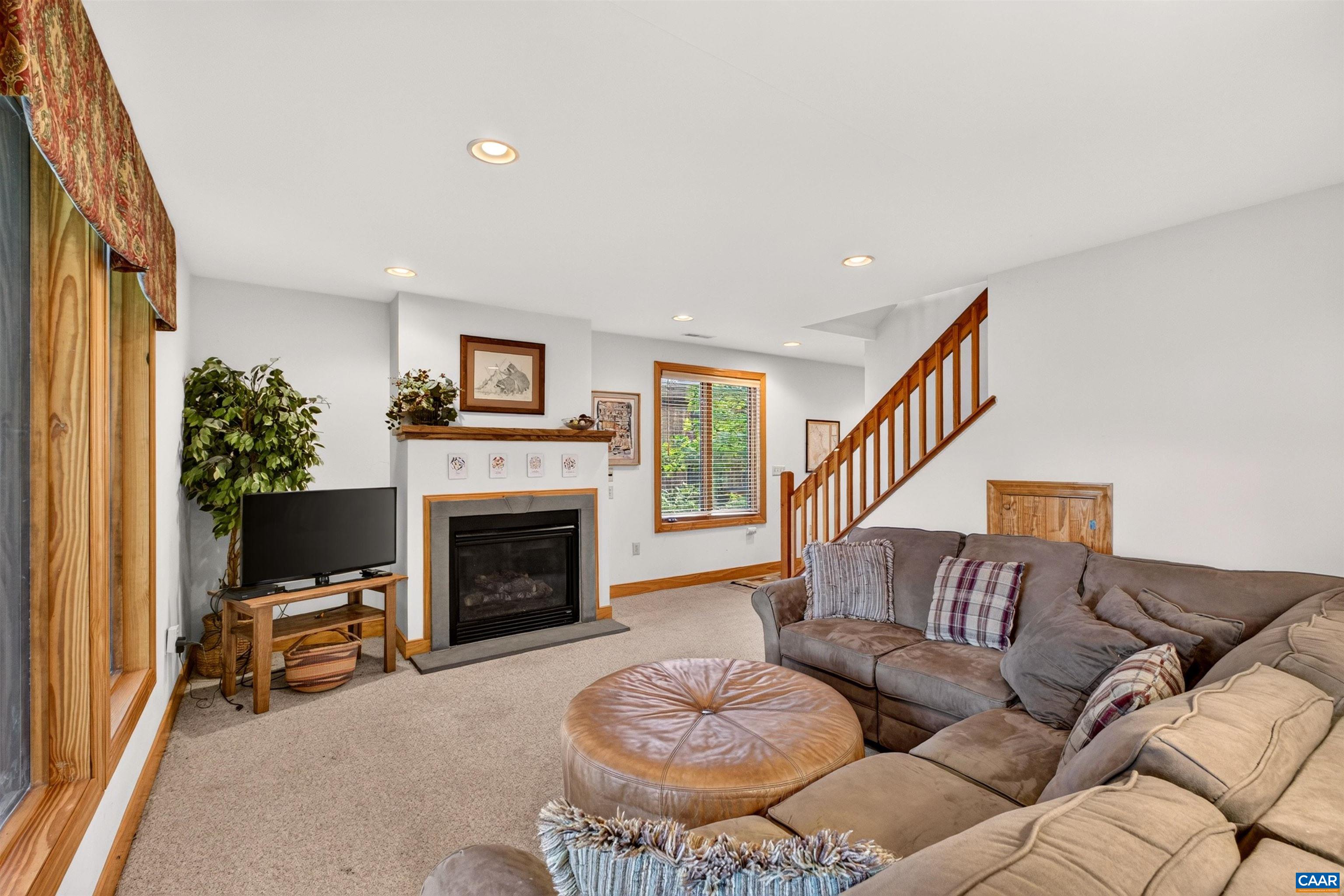 911 DEVILS KNOB LOOP, WINTERGREEN RESORT, Virginia 22967, 4 Bedrooms Bedrooms, ,3 BathroomsBathrooms,Residential,911 DEVILS KNOB LOOP,682638 MLS # 682638 911 DEVILS KNOB LOOP, WINTERGREEN RESORT, Virginia 22967, 4 Bedrooms Bedrooms, ,3 BathroomsBathrooms,Residential,911 DEVILS KNOB LOOP,682638 MLS # 682638
