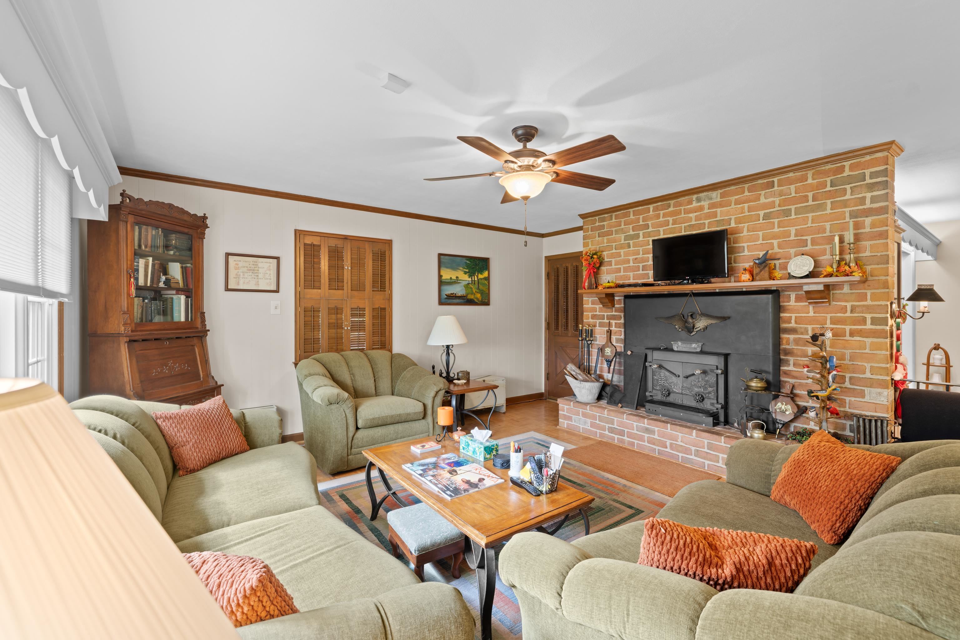 1028 RIDGEMONT DR, STAUNTON, Virginia 24401, 4 Bedrooms Bedrooms, ,3 BathroomsBathrooms,Residential,1028 RIDGEMONT DR,682644 MLS # 682644 1028 RIDGEMONT DR, STAUNTON, Virginia 24401, 4 Bedrooms Bedrooms, ,3 BathroomsBathrooms,Residential,1028 RIDGEMONT DR,682644 MLS # 682644