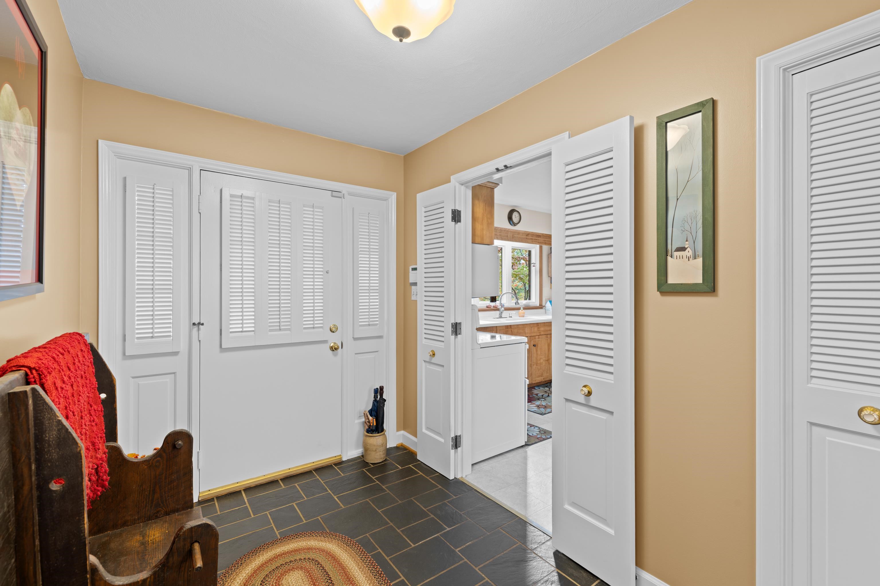1028 RIDGEMONT DR, STAUNTON, Virginia 24401, 4 Bedrooms Bedrooms, ,3 BathroomsBathrooms,Residential,1028 RIDGEMONT DR,682644 MLS # 682644 1028 RIDGEMONT DR, STAUNTON, Virginia 24401, 4 Bedrooms Bedrooms, ,3 BathroomsBathrooms,Residential,1028 RIDGEMONT DR,682644 MLS # 682644