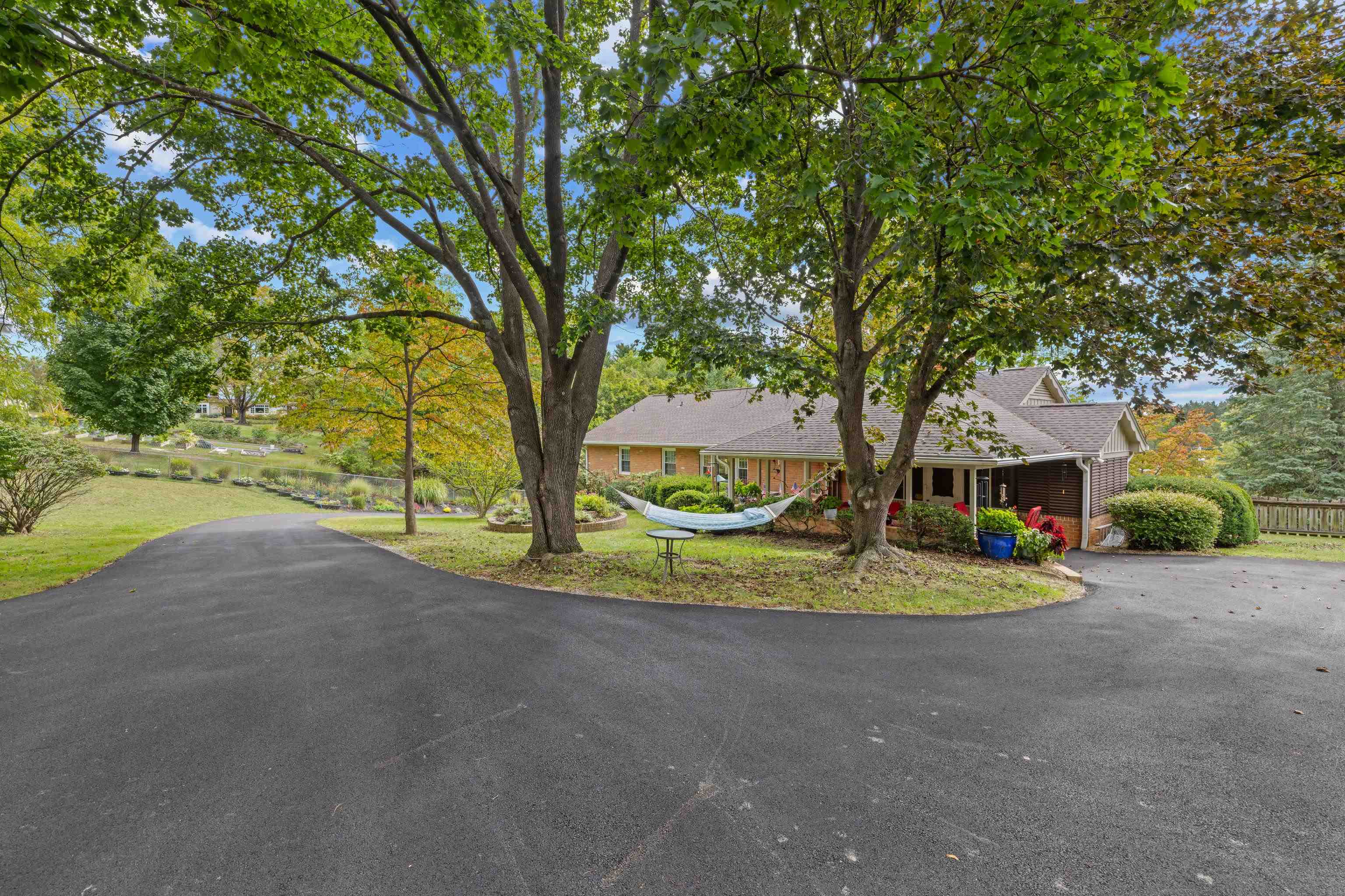 1028 RIDGEMONT DR, STAUNTON, Virginia 24401, 4 Bedrooms Bedrooms, ,3 BathroomsBathrooms,Residential,1028 RIDGEMONT DR,682644 MLS # 682644 1028 RIDGEMONT DR, STAUNTON, Virginia 24401, 4 Bedrooms Bedrooms, ,3 BathroomsBathrooms,Residential,1028 RIDGEMONT DR,682644 MLS # 682644
