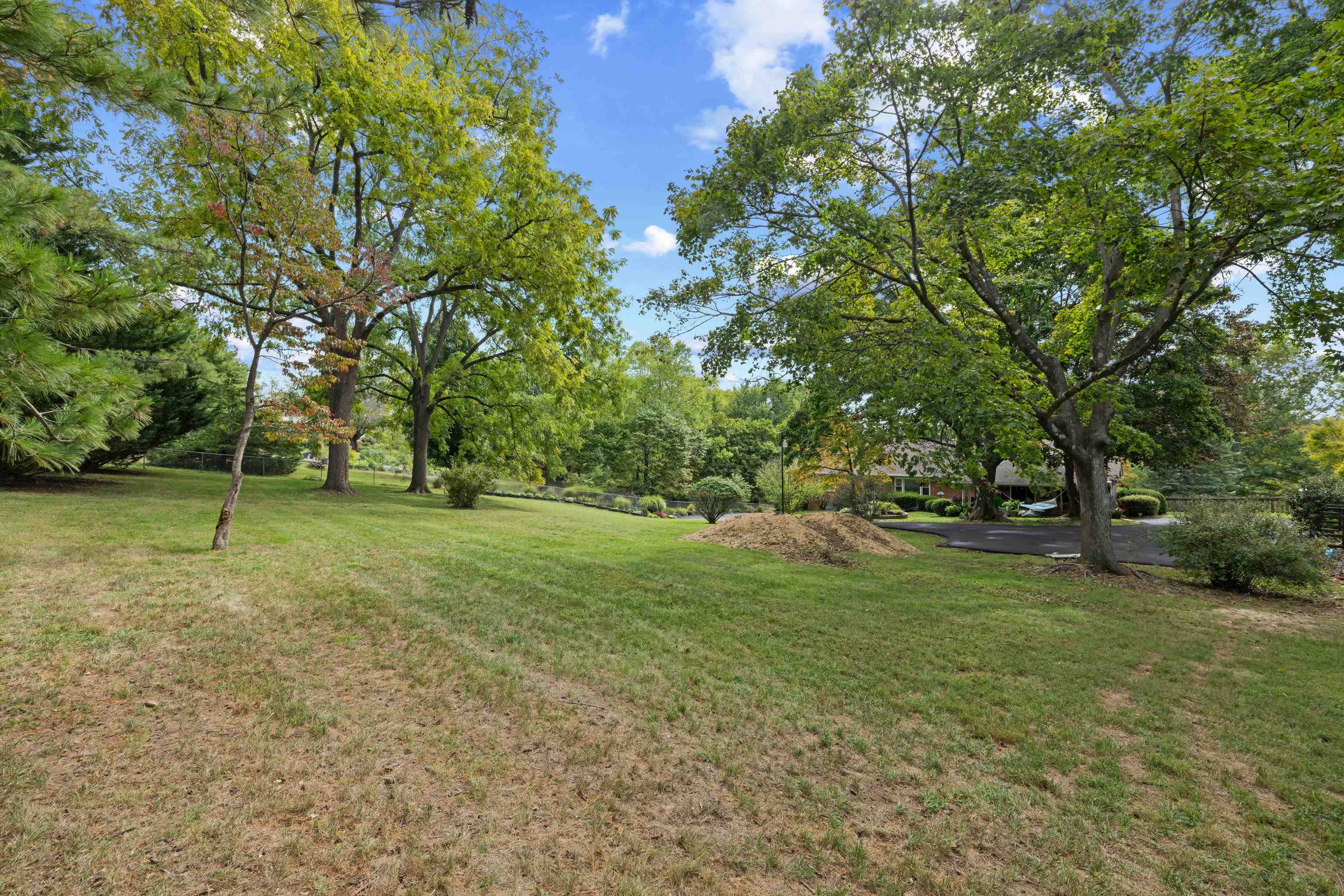 1028 RIDGEMONT DR, STAUNTON, Virginia 24401, 4 Bedrooms Bedrooms, ,3 BathroomsBathrooms,Residential,1028 RIDGEMONT DR,682644 MLS # 682644 1028 RIDGEMONT DR, STAUNTON, Virginia 24401, 4 Bedrooms Bedrooms, ,3 BathroomsBathrooms,Residential,1028 RIDGEMONT DR,682644 MLS # 682644