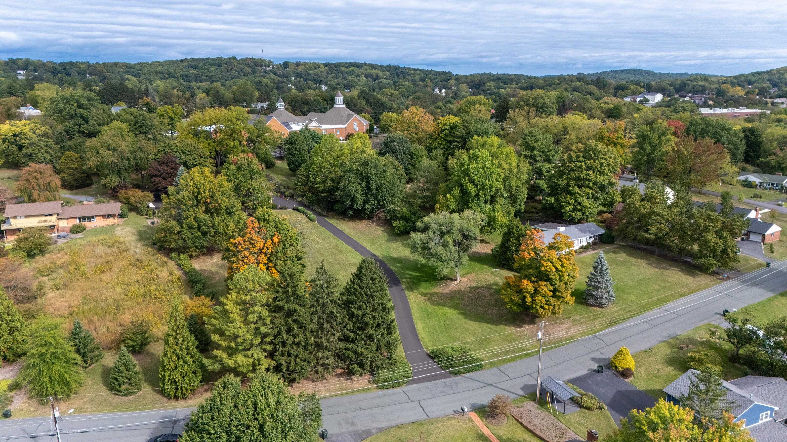 1028 RIDGEMONT DR, STAUNTON, Virginia 24401, 4 Bedrooms Bedrooms, ,3 BathroomsBathrooms,Residential,1028 RIDGEMONT DR,682644 MLS # 682644 1028 RIDGEMONT DR, STAUNTON, Virginia 24401, 4 Bedrooms Bedrooms, ,3 BathroomsBathrooms,Residential,1028 RIDGEMONT DR,682644 MLS # 682644