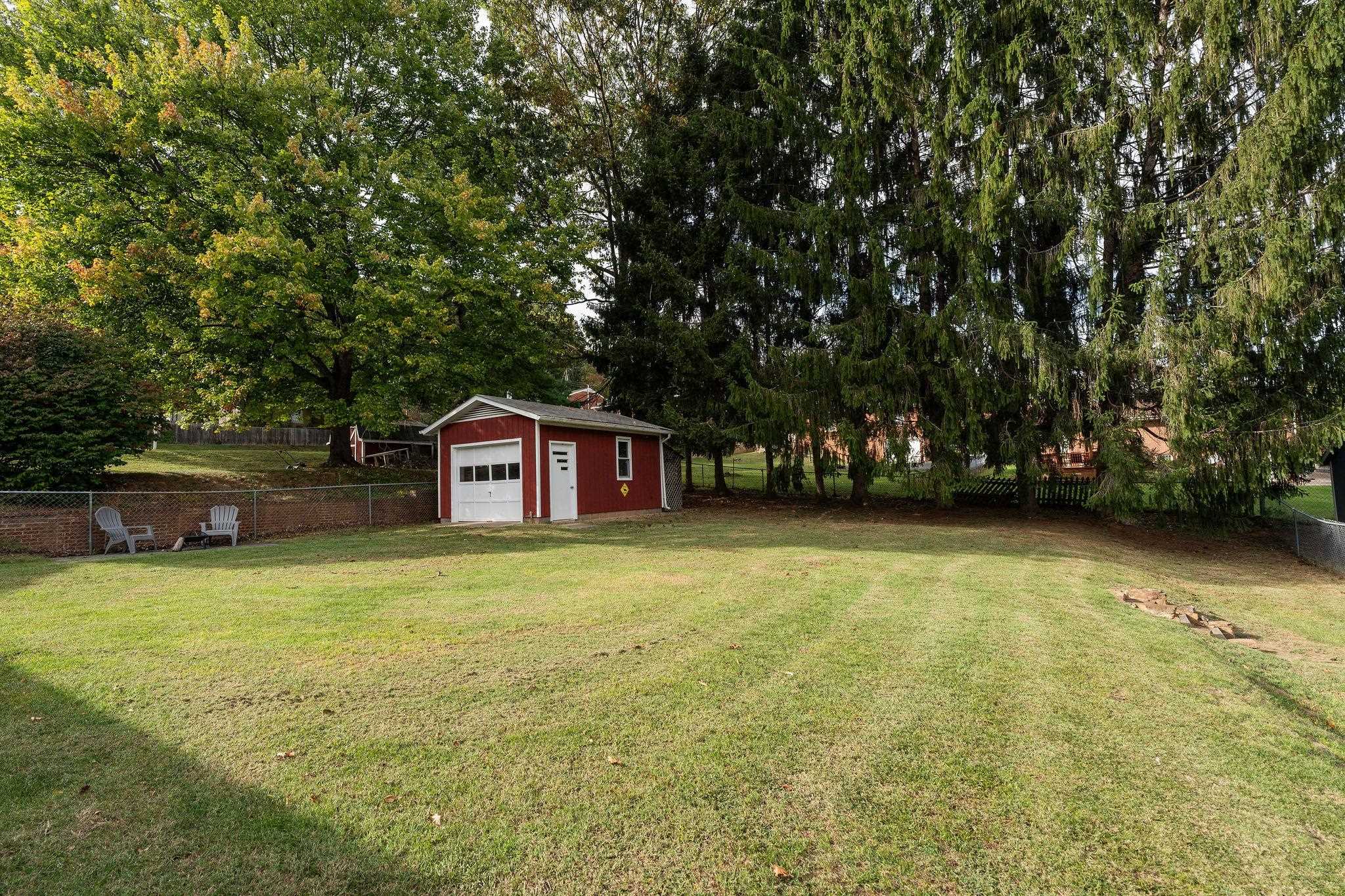 1115 SKYMONT RD, STAUNTON, Virginia 24401, 3 Bedrooms Bedrooms, ,2 BathroomsBathrooms,Residential,1115 SKYMONT RD,682645 MLS # 682645 1115 SKYMONT RD, STAUNTON, Virginia 24401, 3 Bedrooms Bedrooms, ,2 BathroomsBathrooms,Residential,1115 SKYMONT RD,682645 MLS # 682645
