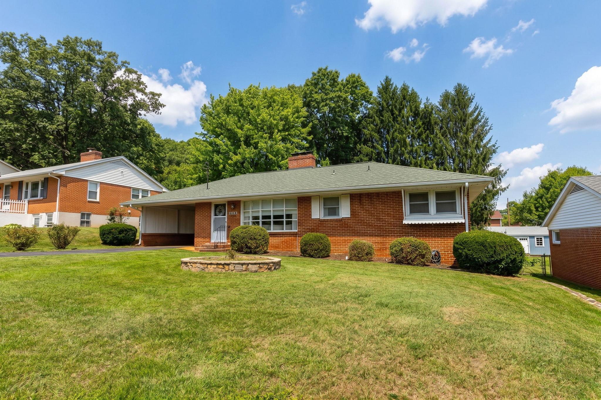 1115 SKYMONT RD, STAUNTON, Virginia 24401, 3 Bedrooms Bedrooms, ,2 BathroomsBathrooms,Residential,1115 SKYMONT RD,682645 MLS # 682645 1115 SKYMONT RD, STAUNTON, Virginia 24401, 3 Bedrooms Bedrooms, ,2 BathroomsBathrooms,Residential,1115 SKYMONT RD,682645 MLS # 682645