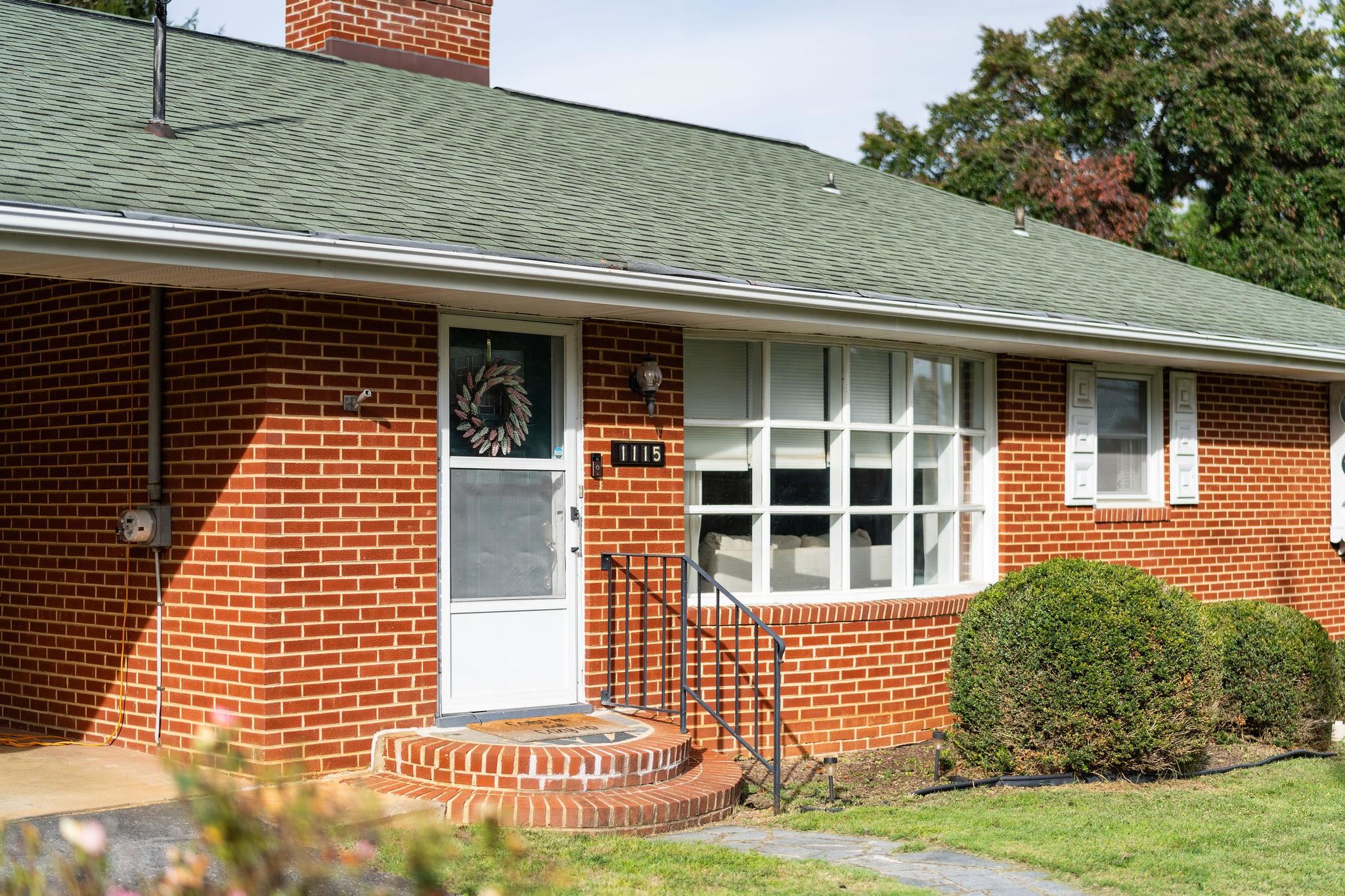 1115 SKYMONT RD, STAUNTON, Virginia 24401, 3 Bedrooms Bedrooms, ,2 BathroomsBathrooms,Residential,1115 SKYMONT RD,682645 MLS # 682645 1115 SKYMONT RD, STAUNTON, Virginia 24401, 3 Bedrooms Bedrooms, ,2 BathroomsBathrooms,Residential,1115 SKYMONT RD,682645 MLS # 682645