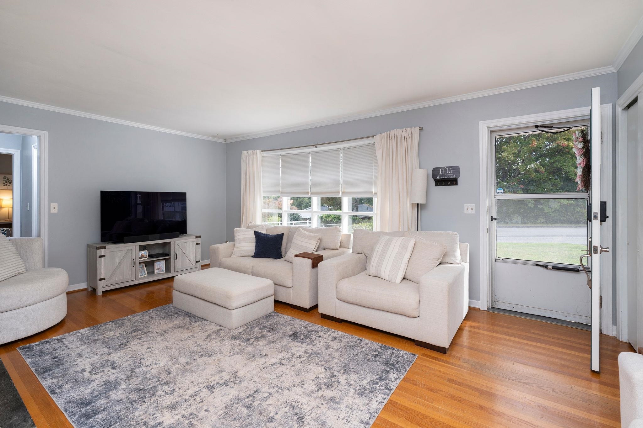 1115 SKYMONT RD, STAUNTON, Virginia 24401, 3 Bedrooms Bedrooms, ,2 BathroomsBathrooms,Residential,1115 SKYMONT RD,682645 MLS # 682645 1115 SKYMONT RD, STAUNTON, Virginia 24401, 3 Bedrooms Bedrooms, ,2 BathroomsBathrooms,Residential,1115 SKYMONT RD,682645 MLS # 682645