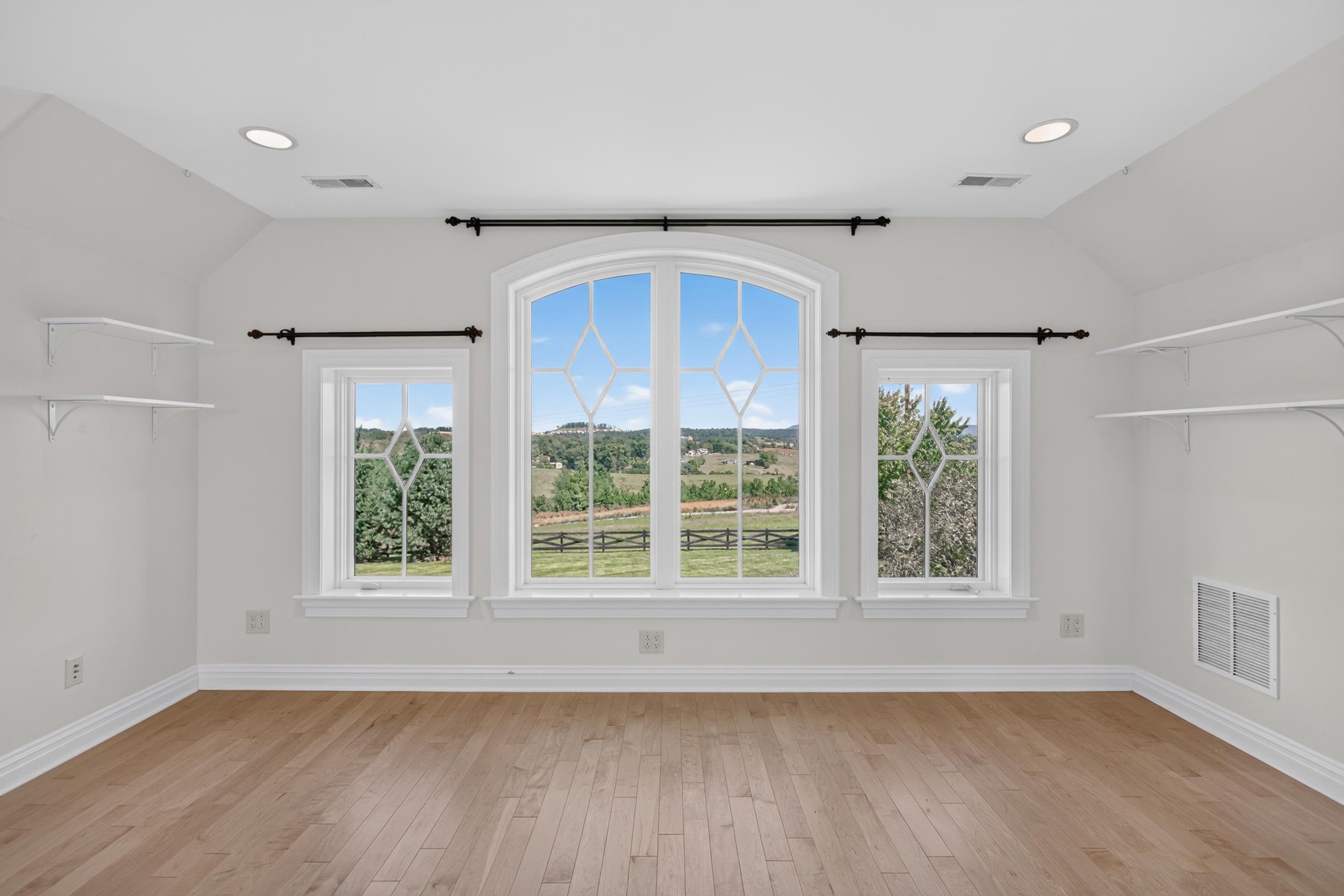 2655 HILLMEADOW DR, ROCKINGHAM, Virginia 22801, 5 Bedrooms Bedrooms, ,6 BathroomsBathrooms,Residential,2655 HILLMEADOW DR,682652 MLS # 682652