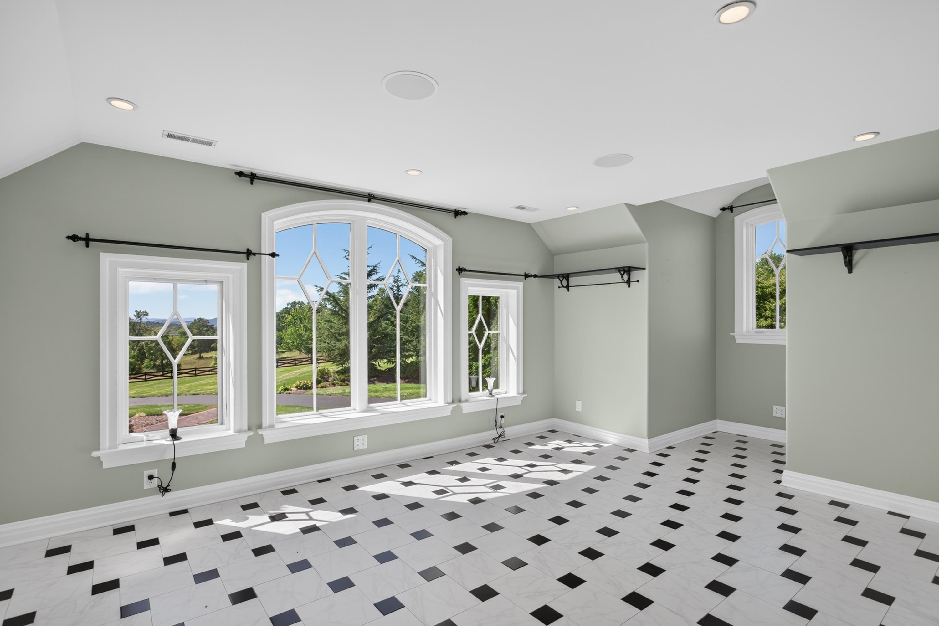 2655 HILLMEADOW DR, ROCKINGHAM, Virginia 22801, 5 Bedrooms Bedrooms, ,6 BathroomsBathrooms,Residential,2655 HILLMEADOW DR,682652 MLS # 682652