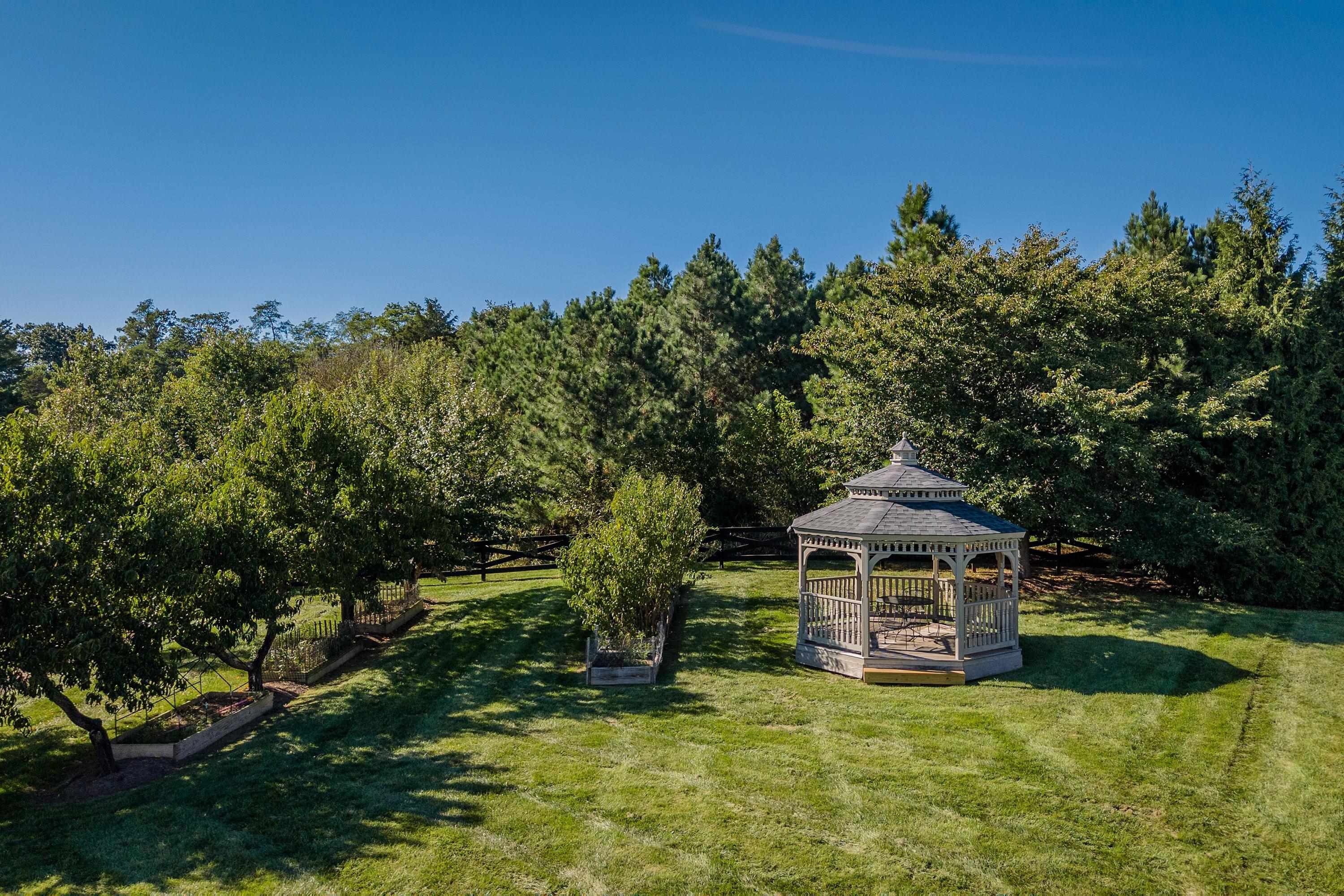 2655 HILLMEADOW DR, ROCKINGHAM, Virginia 22801, 5 Bedrooms Bedrooms, ,6 BathroomsBathrooms,Residential,2655 HILLMEADOW DR,682652 MLS # 682652