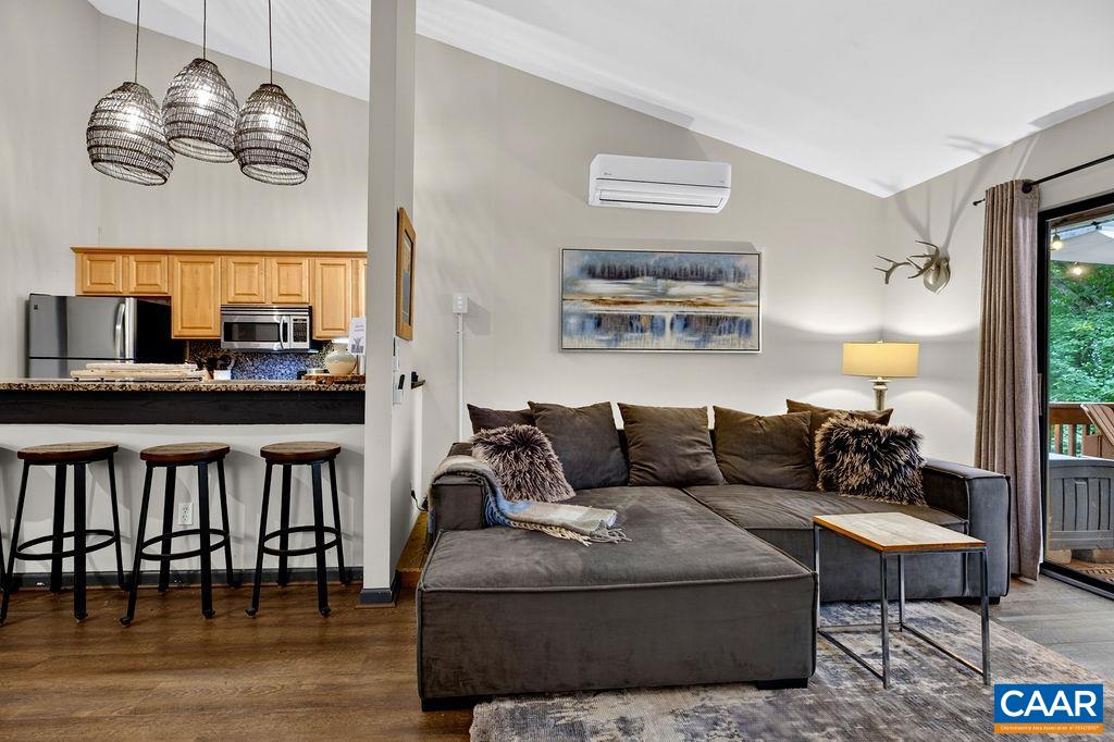 620 WHITE OAK CONDOS, WINTERGREEN RESORT, Virginia 22967, 2 Bedrooms Bedrooms, ,2 BathroomsBathrooms,Residential,Woolly Bull Chateau,620 WHITE OAK CONDOS,682653 MLS # 682653