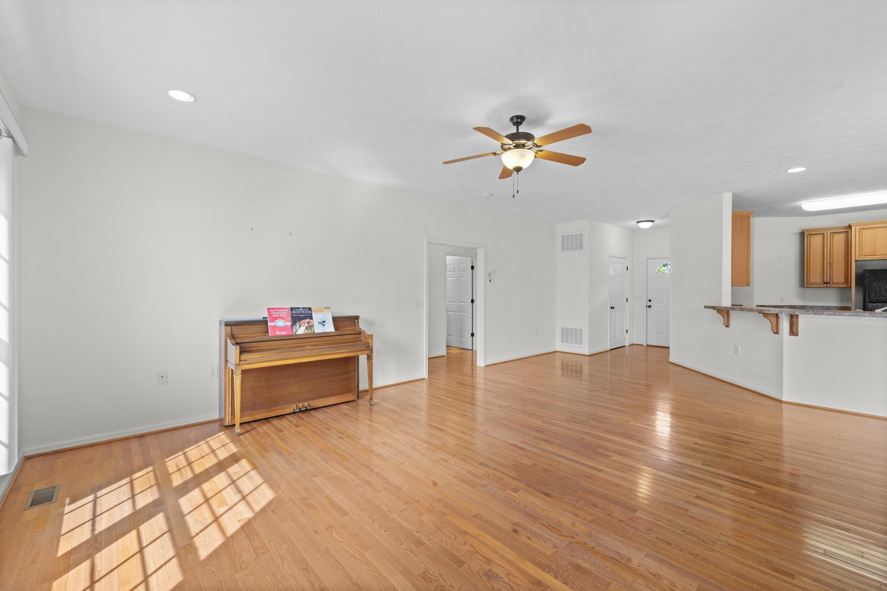 123 HOLLEN MILL CT, BRIDGEWATER, Virginia 22812, 2 Bedrooms Bedrooms, ,2 BathroomsBathrooms,Residential,123 HOLLEN MILL CT,682656 MLS # 682656 123 HOLLEN MILL CT, BRIDGEWATER, Virginia 22812, 2 Bedrooms Bedrooms, ,2 BathroomsBathrooms,Residential,123 HOLLEN MILL CT,682656 MLS # 682656