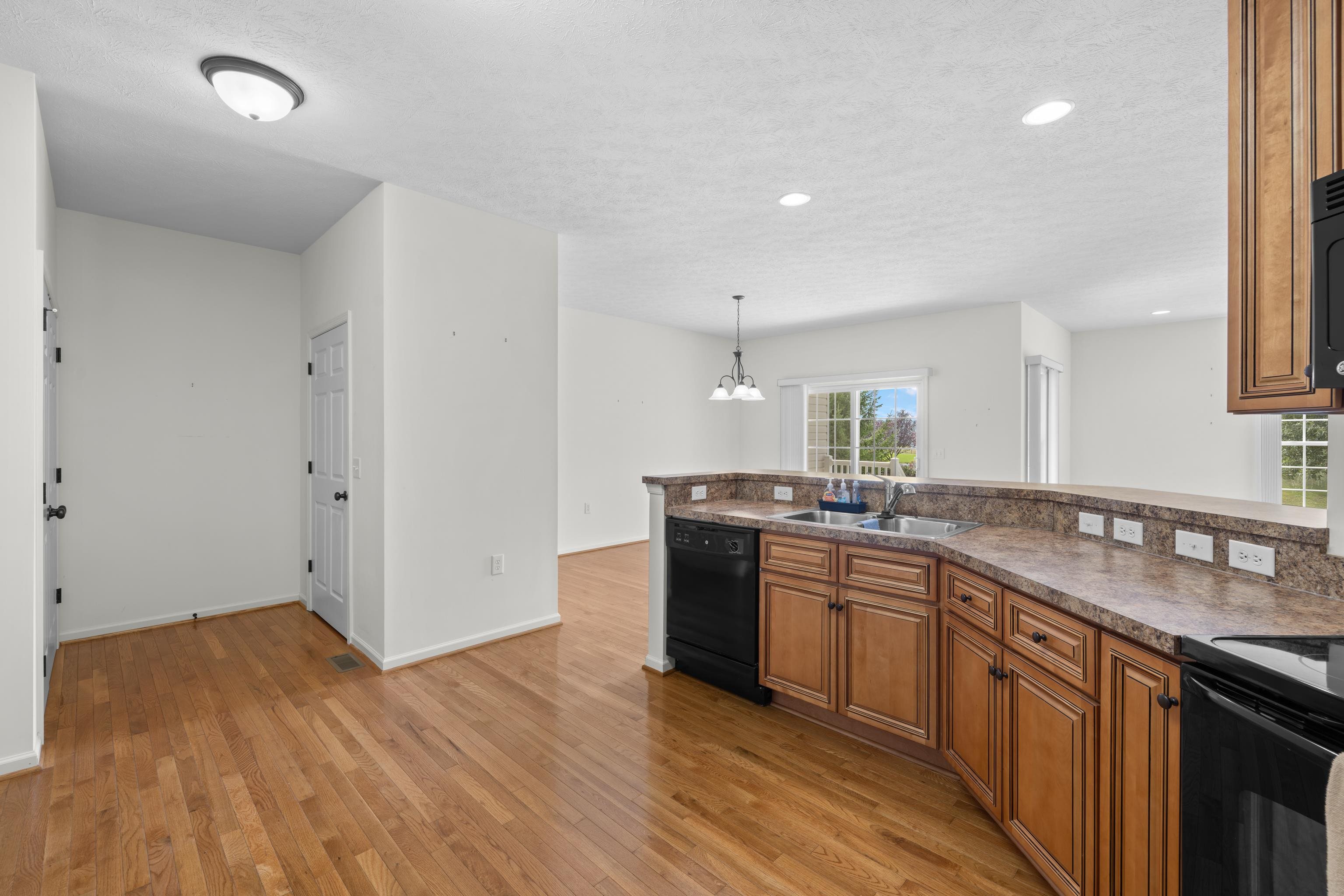 123 HOLLEN MILL CT, BRIDGEWATER, Virginia 22812, 2 Bedrooms Bedrooms, ,2 BathroomsBathrooms,Residential,123 HOLLEN MILL CT,682656 MLS # 682656 123 HOLLEN MILL CT, BRIDGEWATER, Virginia 22812, 2 Bedrooms Bedrooms, ,2 BathroomsBathrooms,Residential,123 HOLLEN MILL CT,682656 MLS # 682656