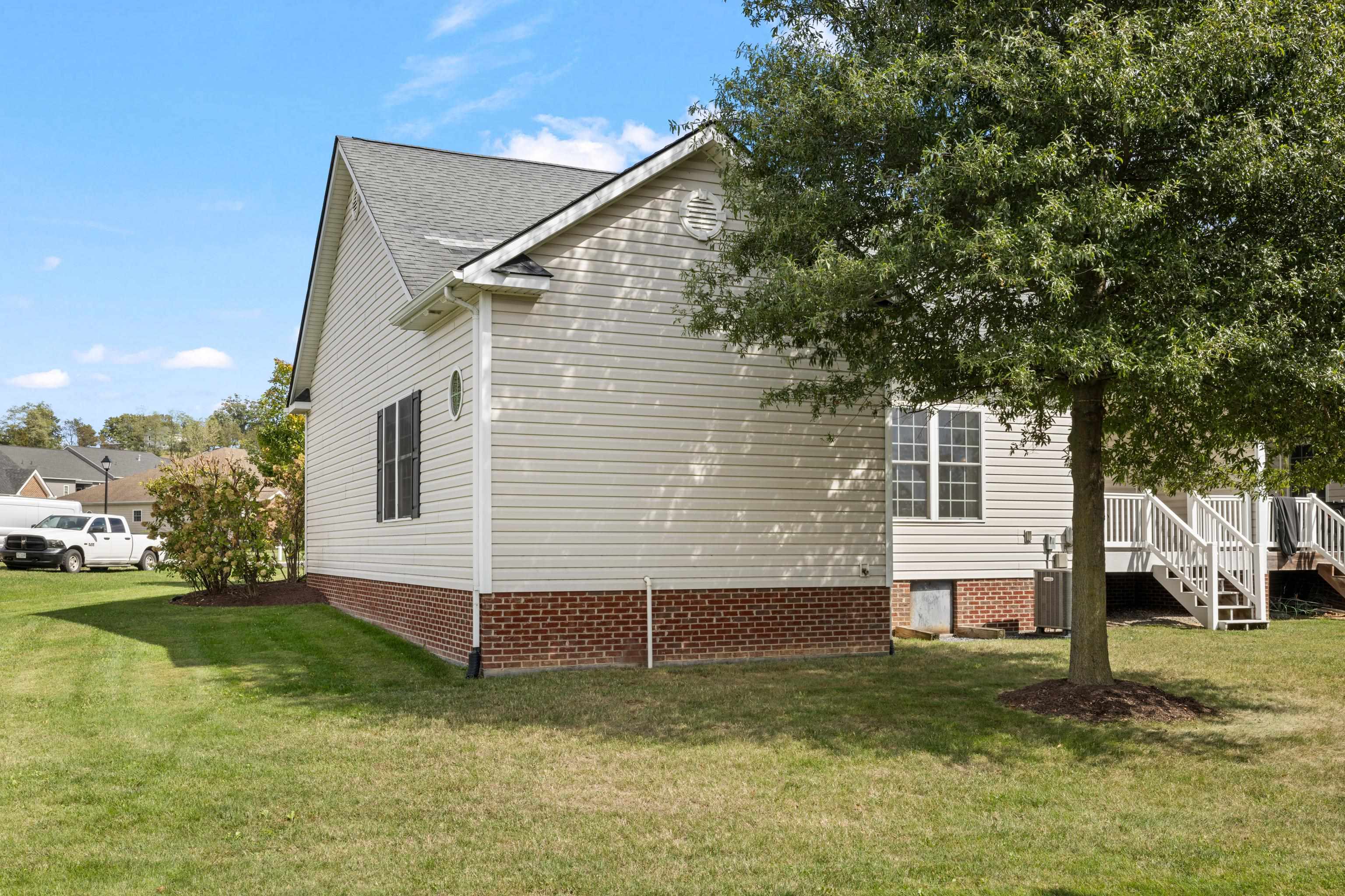 123 HOLLEN MILL CT, BRIDGEWATER, Virginia 22812, 2 Bedrooms Bedrooms, ,2 BathroomsBathrooms,Residential,123 HOLLEN MILL CT,682656 MLS # 682656 123 HOLLEN MILL CT, BRIDGEWATER, Virginia 22812, 2 Bedrooms Bedrooms, ,2 BathroomsBathrooms,Residential,123 HOLLEN MILL CT,682656 MLS # 682656