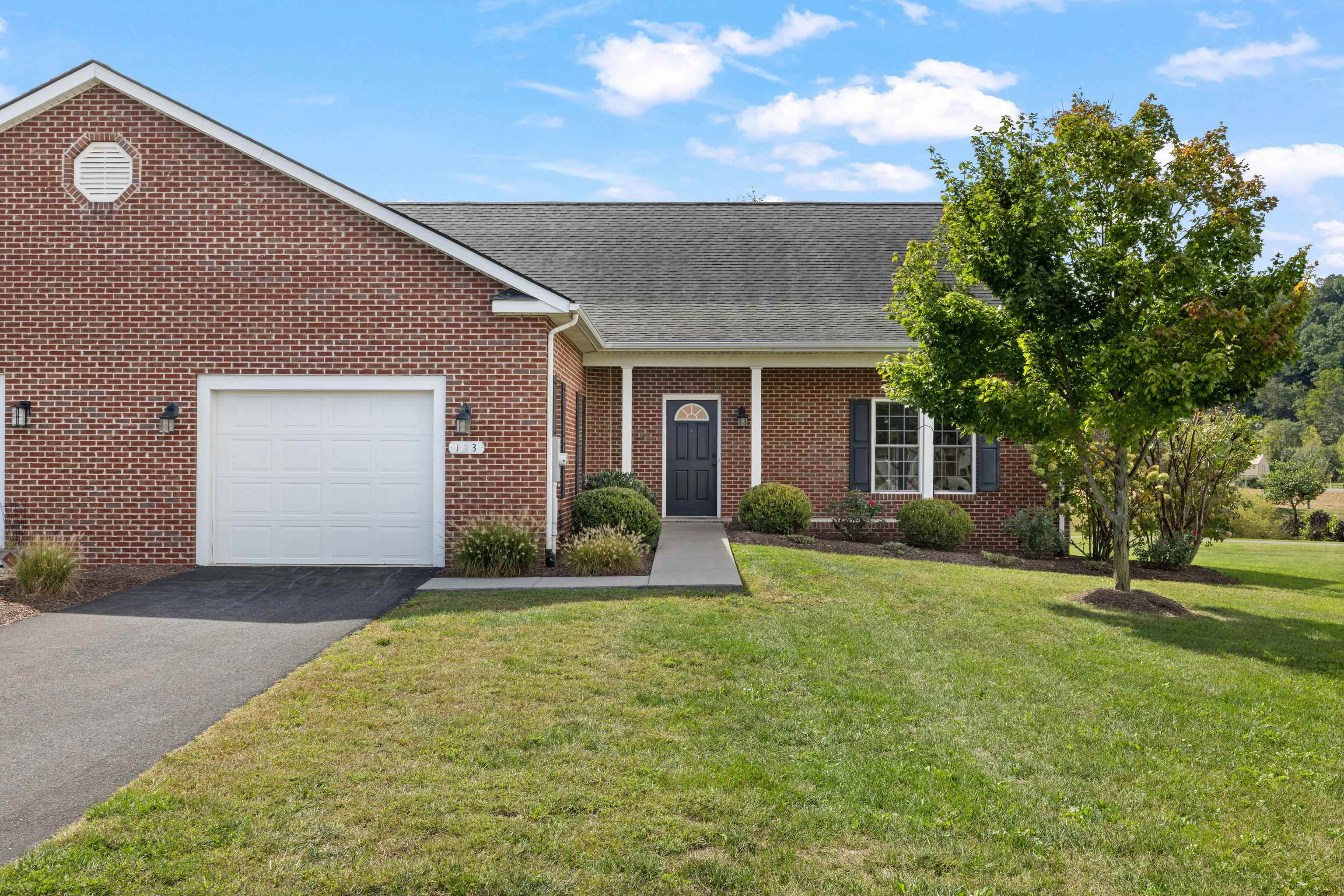 123 HOLLEN MILL CT, BRIDGEWATER, Virginia 22812, 2 Bedrooms Bedrooms, ,2 BathroomsBathrooms,Residential,123 HOLLEN MILL CT,682656 MLS # 682656 123 HOLLEN MILL CT, BRIDGEWATER, Virginia 22812, 2 Bedrooms Bedrooms, ,2 BathroomsBathrooms,Residential,123 HOLLEN MILL CT,682656 MLS # 682656