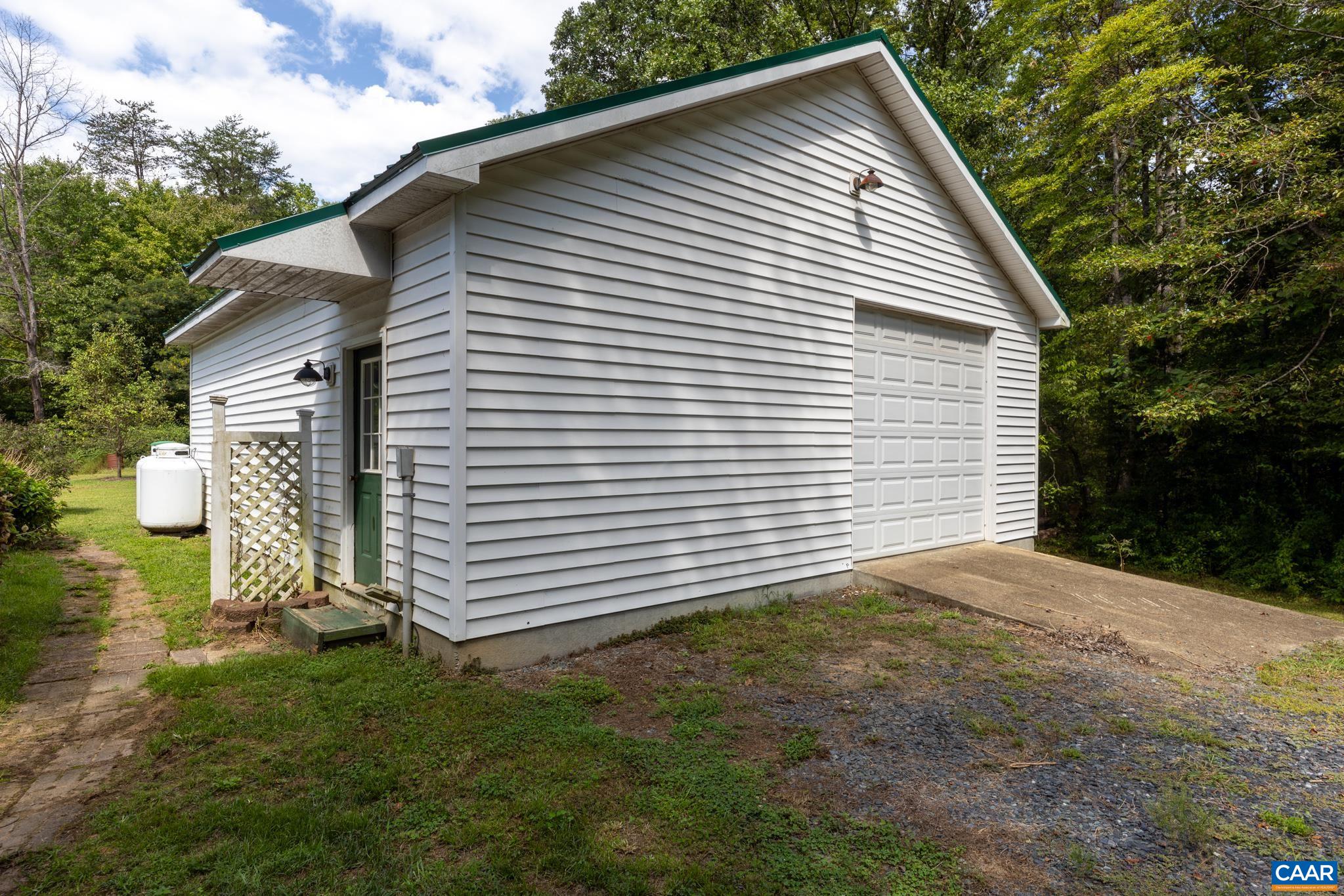 323 PEACEFUL LN, PALMYRA, Virginia 22963, 3 Bedrooms Bedrooms, ,2 BathroomsBathrooms,Residential,Beechwood,323 PEACEFUL LN,682659 MLS # 682659 323 PEACEFUL LN, PALMYRA, Virginia 22963, 3 Bedrooms Bedrooms, ,2 BathroomsBathrooms,Residential,Beechwood,323 PEACEFUL LN,682659 MLS # 682659