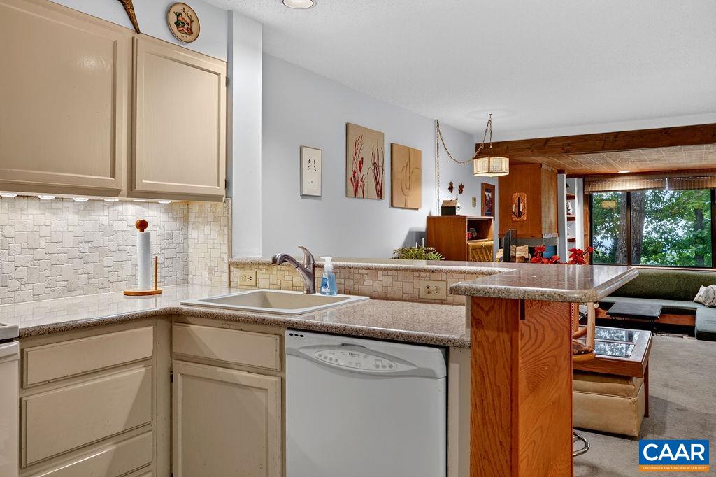 332 DOBIE CONDOS, WINTERGREEN, Virginia 22967, 2 Bedrooms Bedrooms, ,2 BathroomsBathrooms,Residential,332 DOBIE CONDOS,682509 MLS # 682509