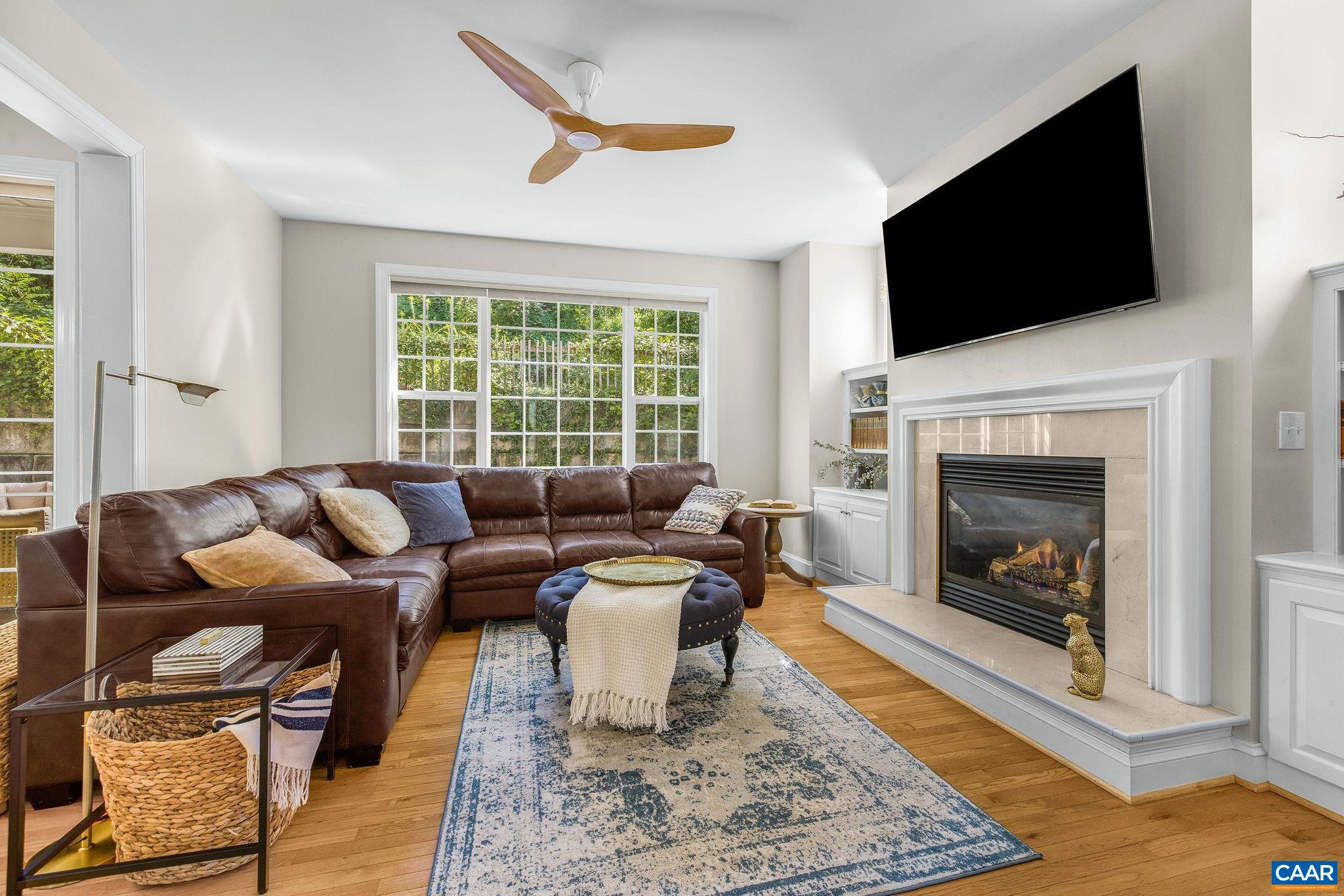 Enjoy the family room with gas fireplace Enjoy the family room with gas fireplace