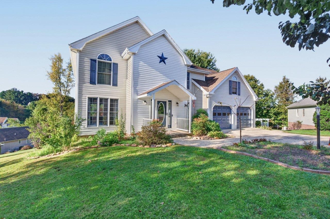 15 MARIE CT, FISHERSVILLE, Virginia 22939, 4 Bedrooms Bedrooms, ,2 BathroomsBathrooms,Residential,15 MARIE CT,682667 MLS # 682667