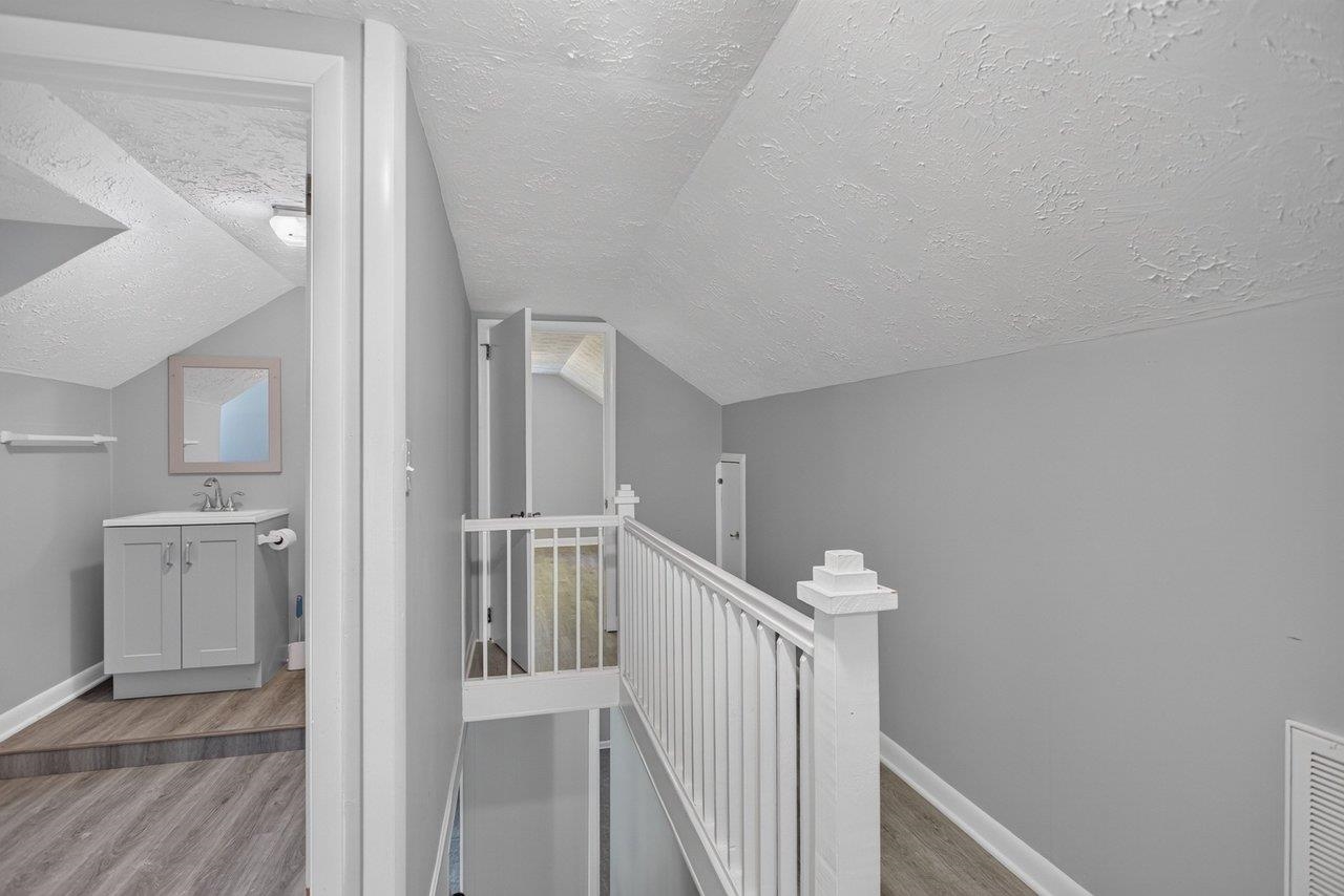 7499 OTTOBINE RD, DAYTON, Virginia 22821, 4 Bedrooms Bedrooms, ,1 BathroomBathrooms,Residential,7499 OTTOBINE RD,682668 MLS # 682668