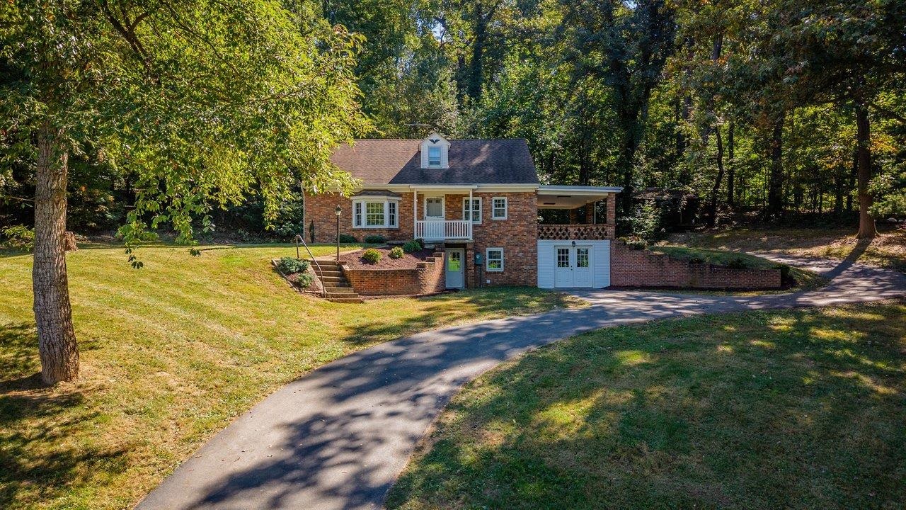 7499 OTTOBINE RD, DAYTON, Virginia 22821, 4 Bedrooms Bedrooms, ,1 BathroomBathrooms,Residential,7499 OTTOBINE RD,682668 MLS # 682668