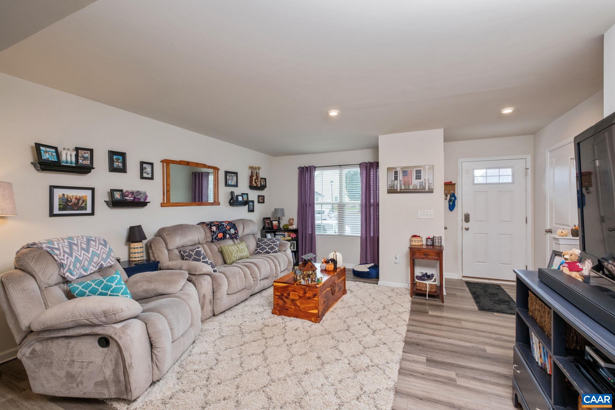 824 CARSON CIR, GROTTOES, Virginia 24441, 3 Bedrooms Bedrooms, ,2 BathroomsBathrooms,Residential,824 CARSON CIR,682672 MLS # 682672 824 CARSON CIR, GROTTOES, Virginia 24441, 3 Bedrooms Bedrooms, ,2 BathroomsBathrooms,Residential,824 CARSON CIR,682672 MLS # 682672