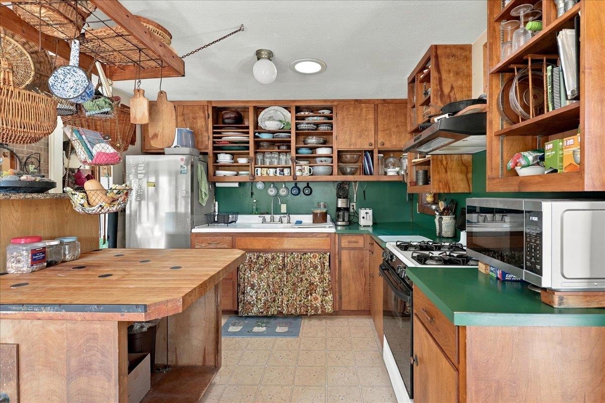 Address not available!, 1 Bedroom Bedrooms, ,2 BathroomsBathrooms,Residential,10375 GENOA RD,682680 MLS # 682680