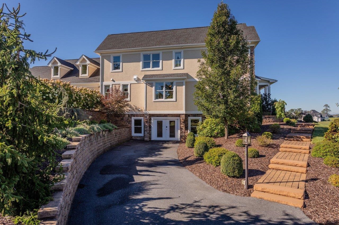 2970 HUNTINGTON SPRINGS DR, ROCKINGHAM, Virginia 22801, 4 Bedrooms Bedrooms, ,3 BathroomsBathrooms,Residential,2970 HUNTINGTON SPRINGS DR,682629 MLS # 682629 2970 HUNTINGTON SPRINGS DR, ROCKINGHAM, Virginia 22801, 4 Bedrooms Bedrooms, ,3 BathroomsBathrooms,Residential,2970 HUNTINGTON SPRINGS DR,682629 MLS # 682629