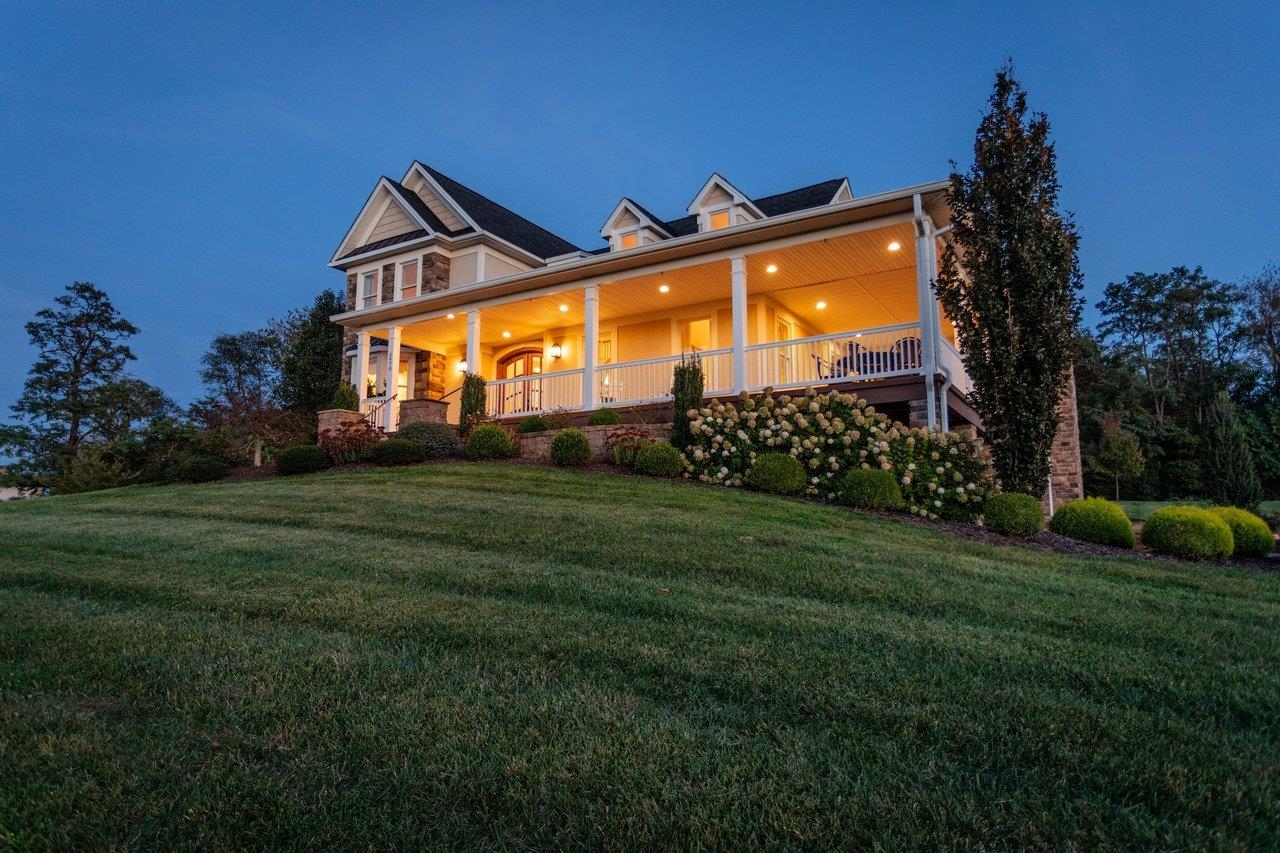 2970 HUNTINGTON SPRINGS DR, ROCKINGHAM, Virginia 22801, 4 Bedrooms Bedrooms, ,3 BathroomsBathrooms,Residential,2970 HUNTINGTON SPRINGS DR,682629 MLS # 682629 2970 HUNTINGTON SPRINGS DR, ROCKINGHAM, Virginia 22801, 4 Bedrooms Bedrooms, ,3 BathroomsBathrooms,Residential,2970 HUNTINGTON SPRINGS DR,682629 MLS # 682629
