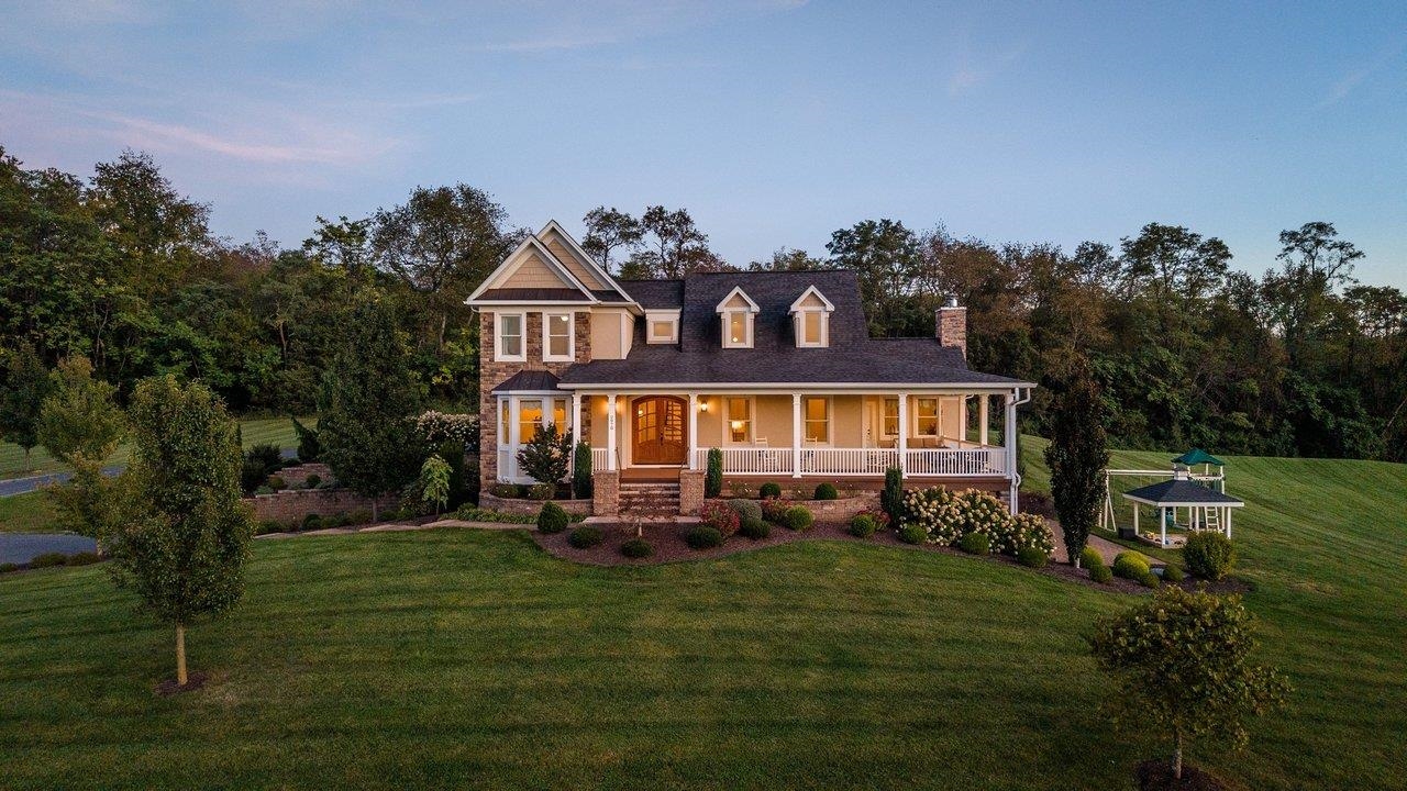 2970 HUNTINGTON SPRINGS DR, ROCKINGHAM, Virginia 22801, 4 Bedrooms Bedrooms, ,3 BathroomsBathrooms,Residential,2970 HUNTINGTON SPRINGS DR,682629 MLS # 682629 2970 HUNTINGTON SPRINGS DR, ROCKINGHAM, Virginia 22801, 4 Bedrooms Bedrooms, ,3 BathroomsBathrooms,Residential,2970 HUNTINGTON SPRINGS DR,682629 MLS # 682629