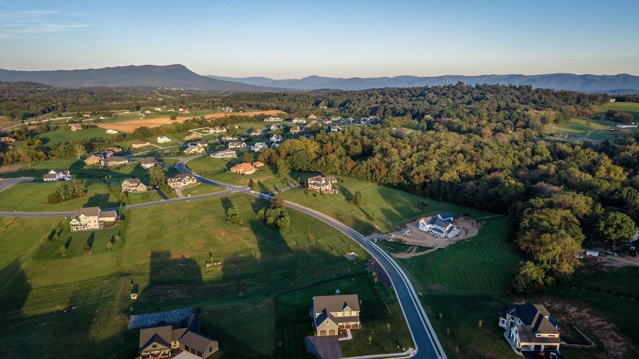 2970 HUNTINGTON SPRINGS DR, ROCKINGHAM, Virginia 22801, 4 Bedrooms Bedrooms, ,3 BathroomsBathrooms,Residential,2970 HUNTINGTON SPRINGS DR,682629 MLS # 682629 2970 HUNTINGTON SPRINGS DR, ROCKINGHAM, Virginia 22801, 4 Bedrooms Bedrooms, ,3 BathroomsBathrooms,Residential,2970 HUNTINGTON SPRINGS DR,682629 MLS # 682629