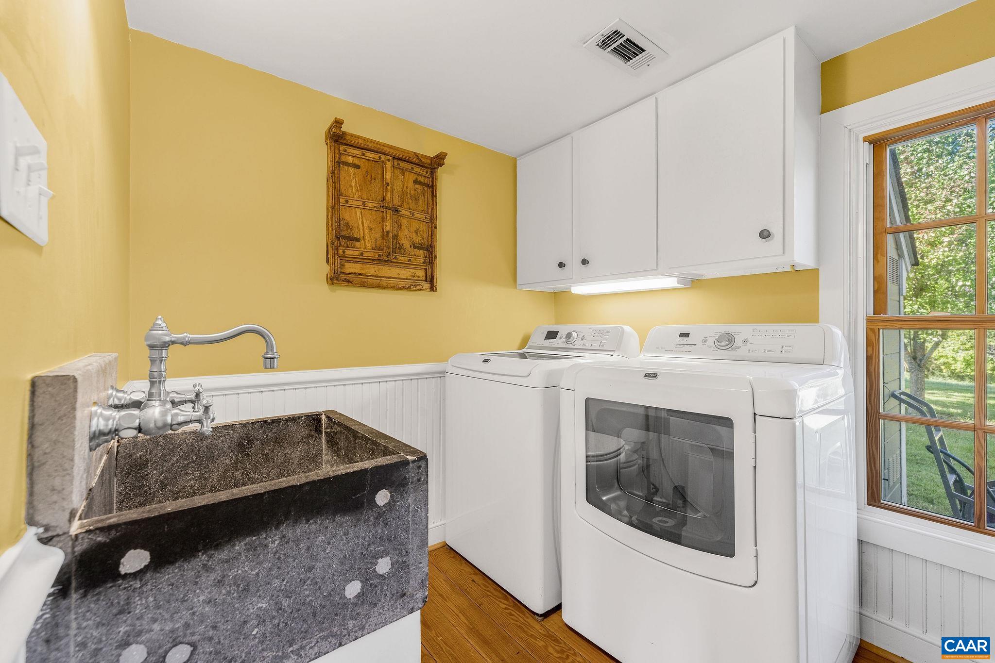 7810 ALBEVANNA SPRING RD, SCOTTSVILLE, Virginia 24590, 5 Bedrooms Bedrooms, ,3 BathroomsBathrooms,Residential,7810 ALBEVANNA SPRING RD,682681 MLS # 682681