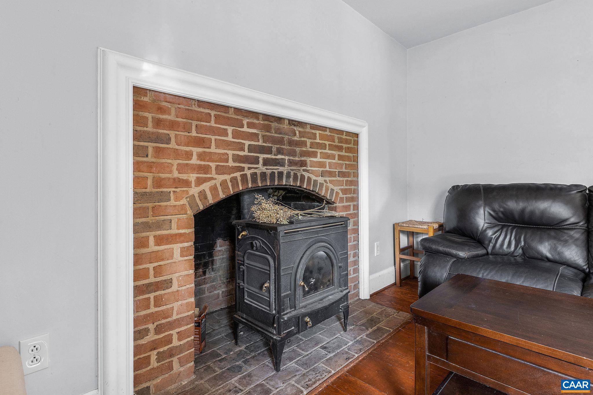 7810 ALBEVANNA SPRING RD, SCOTTSVILLE, Virginia 24590, 5 Bedrooms Bedrooms, ,3 BathroomsBathrooms,Residential,7810 ALBEVANNA SPRING RD,682681 MLS # 682681