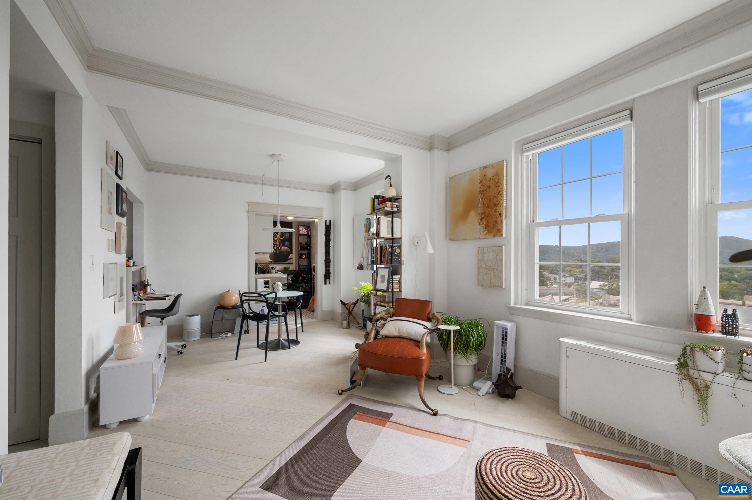 500 COURT SQ, CHARLOTTESVILLE, Virginia 22902, 1 Bedroom Bedrooms, ,1 BathroomBathrooms,Residential,500 COURT SQ,682687 MLS # 682687